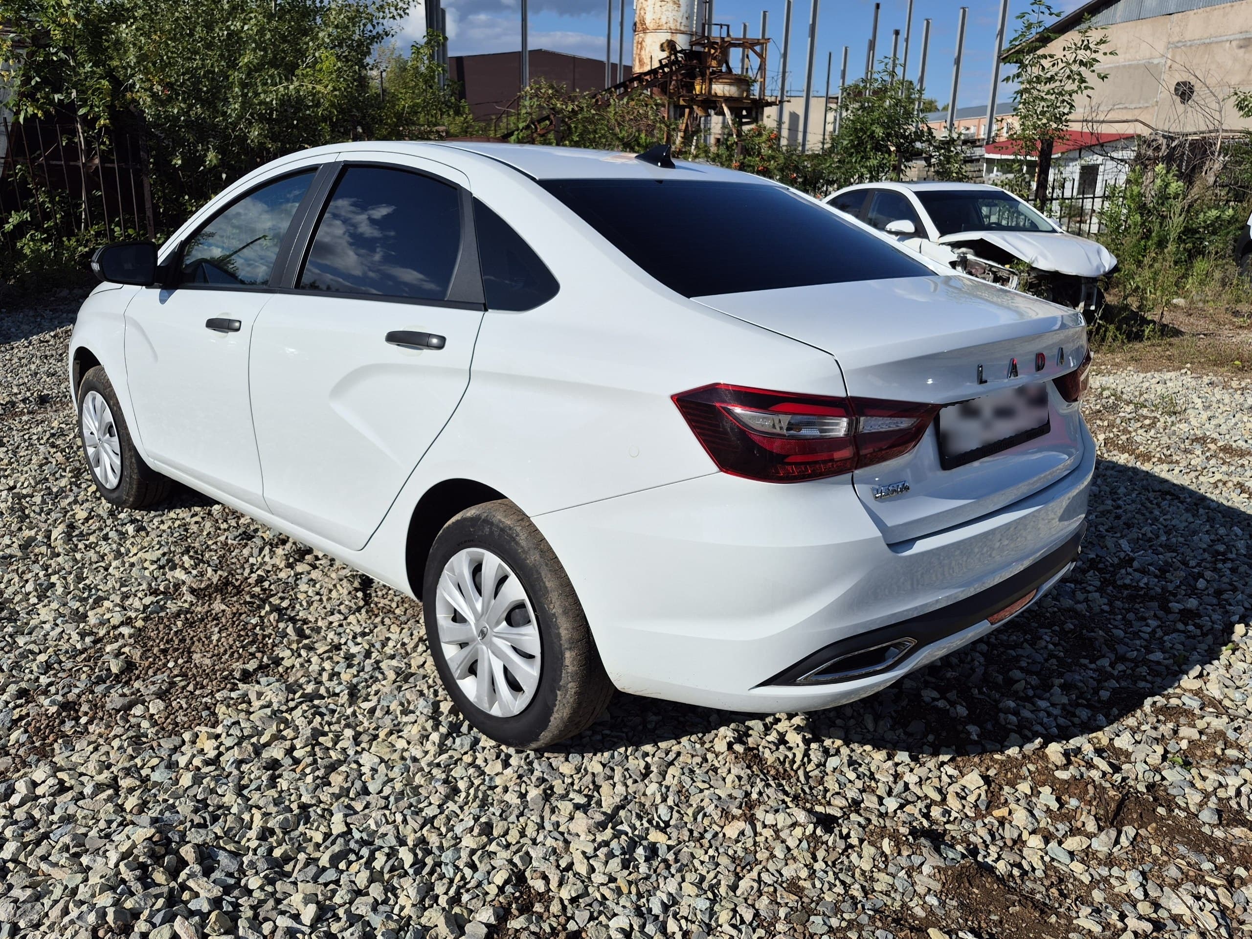 Lada Vesta седан - 4