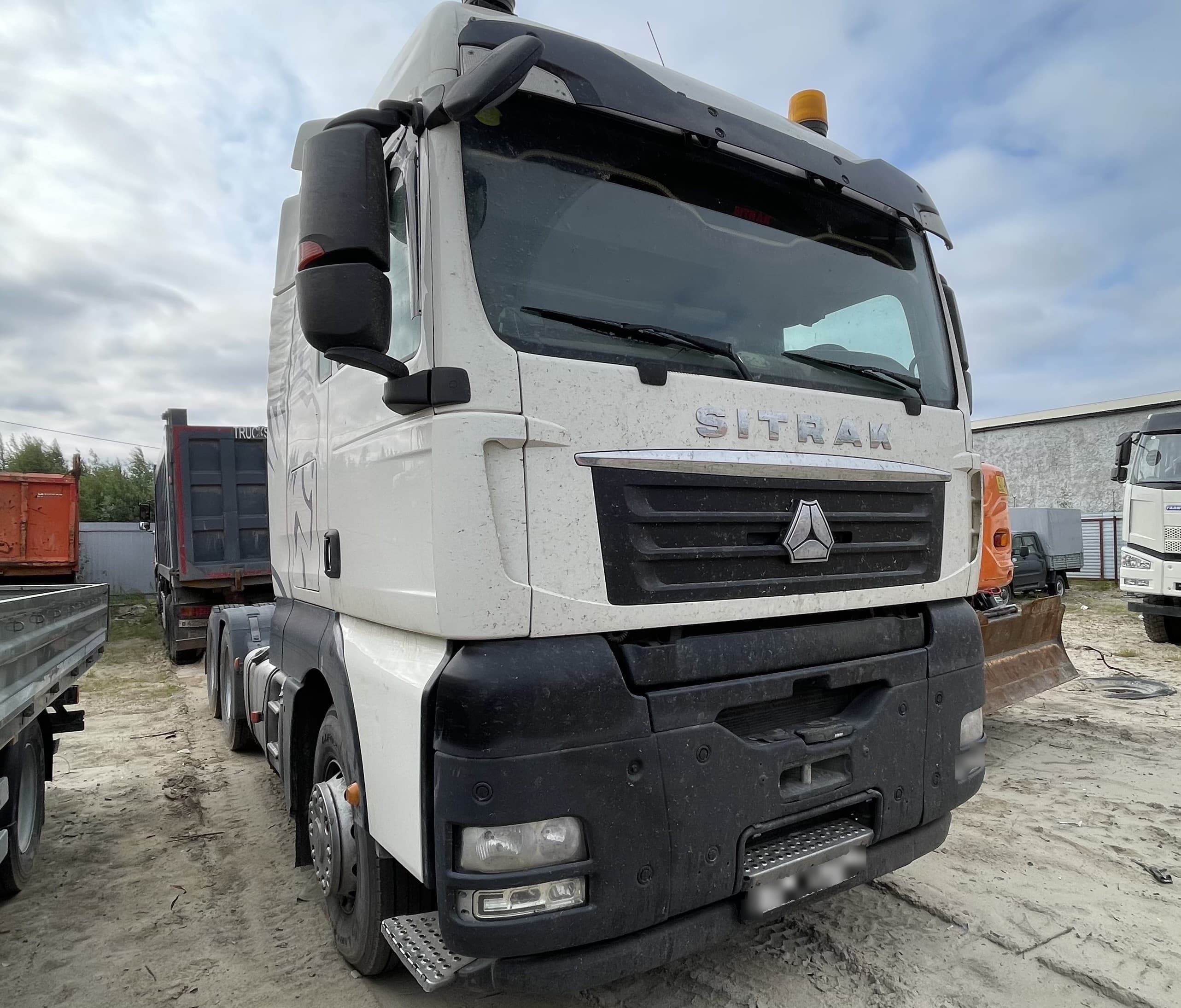 Sitrak C7H 6x4 Седельный тягач - 2