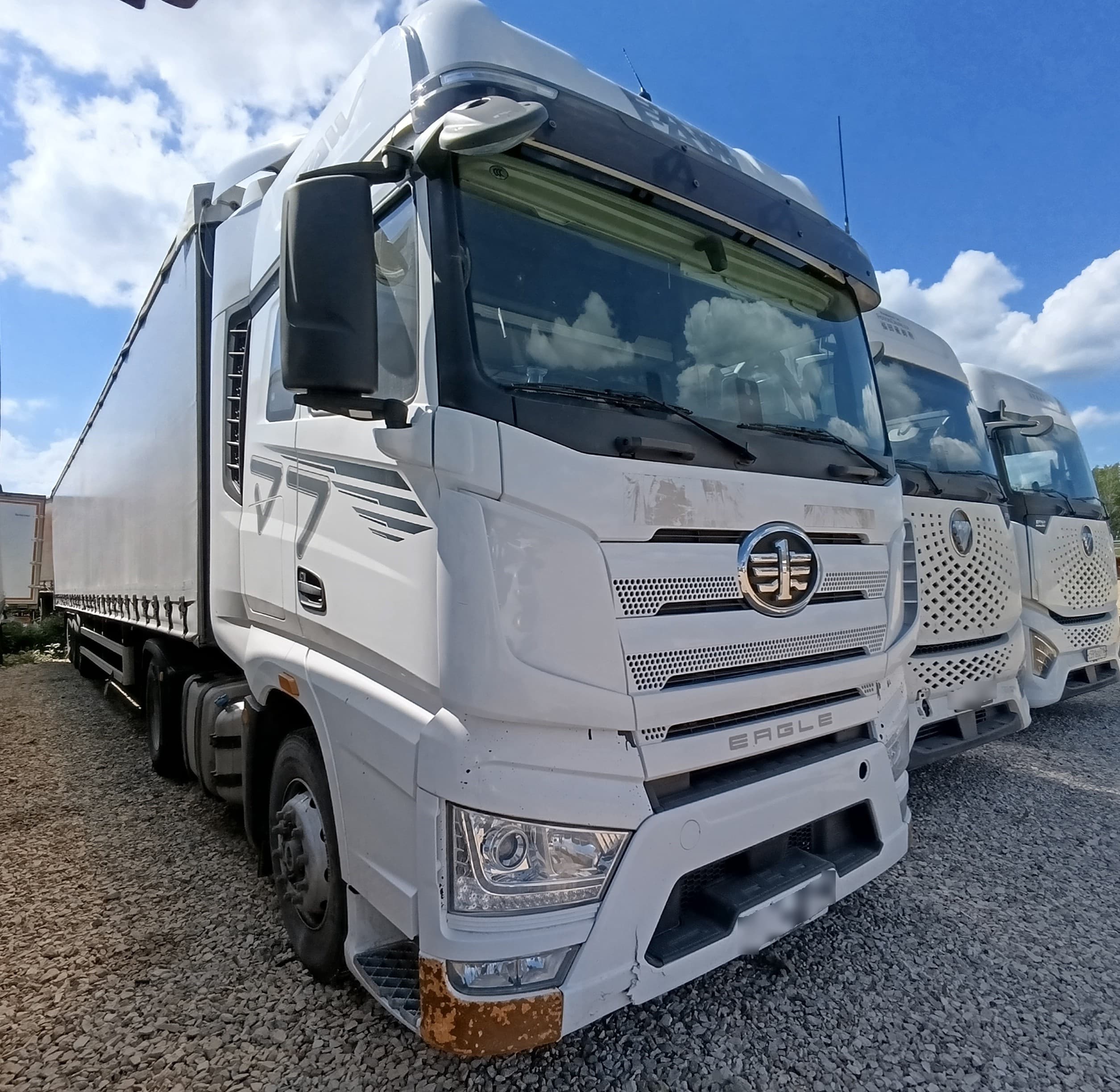 FAW J7 4x2 Седельный тягач - 2