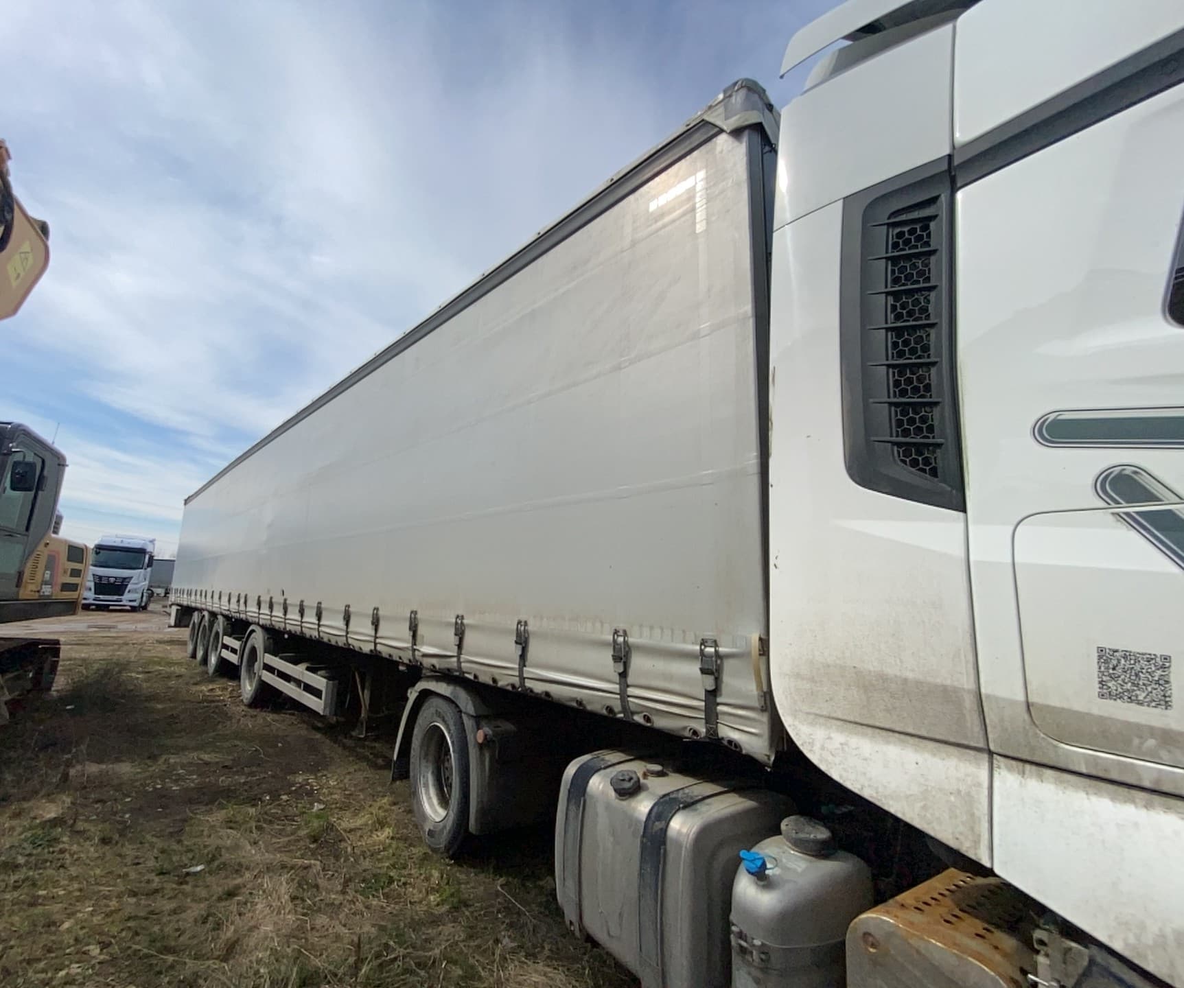 Тонар 97882 Полуприцеп шторный - 2