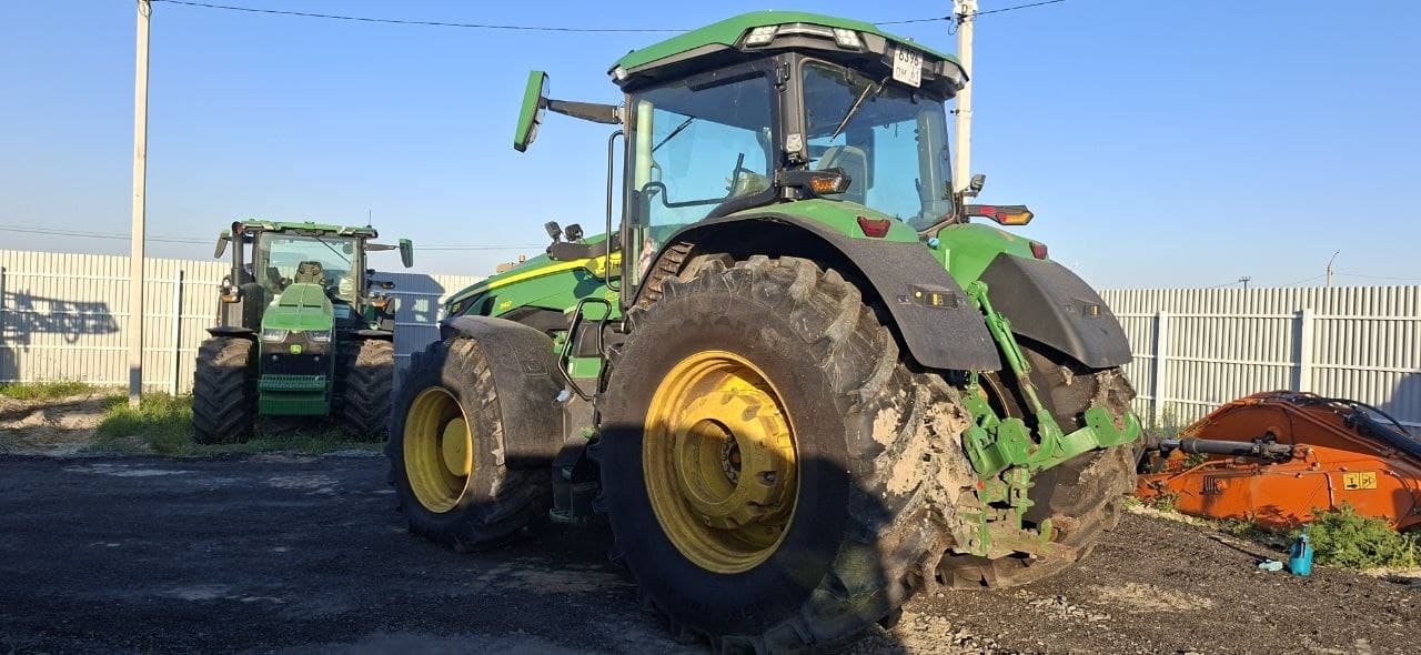 John Deere 8R Трактор - 3