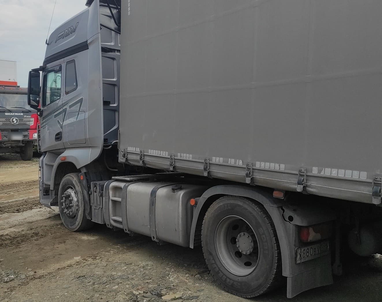 FAW J7 4x2 Седельный тягач - 4