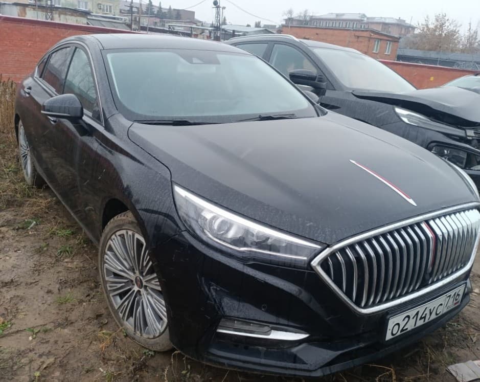Hongqi H5 - 2