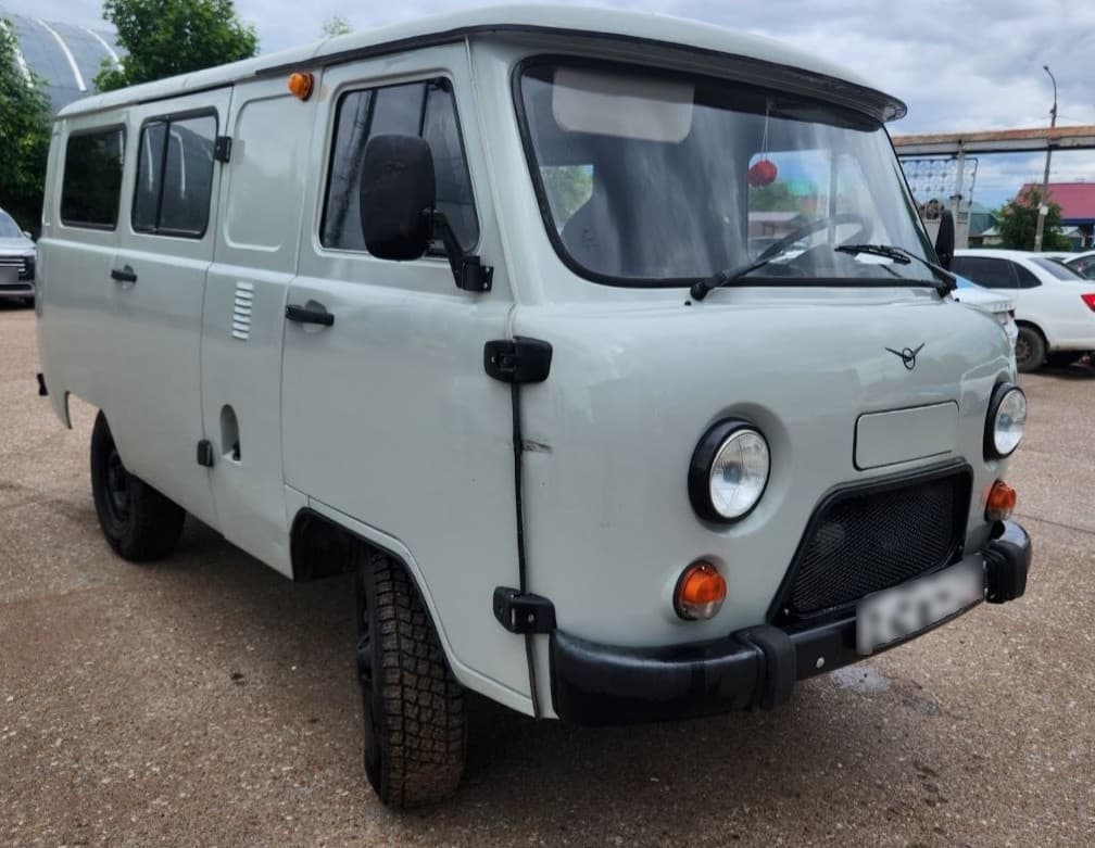 UAZ 3909* Грузопассажирский - 2