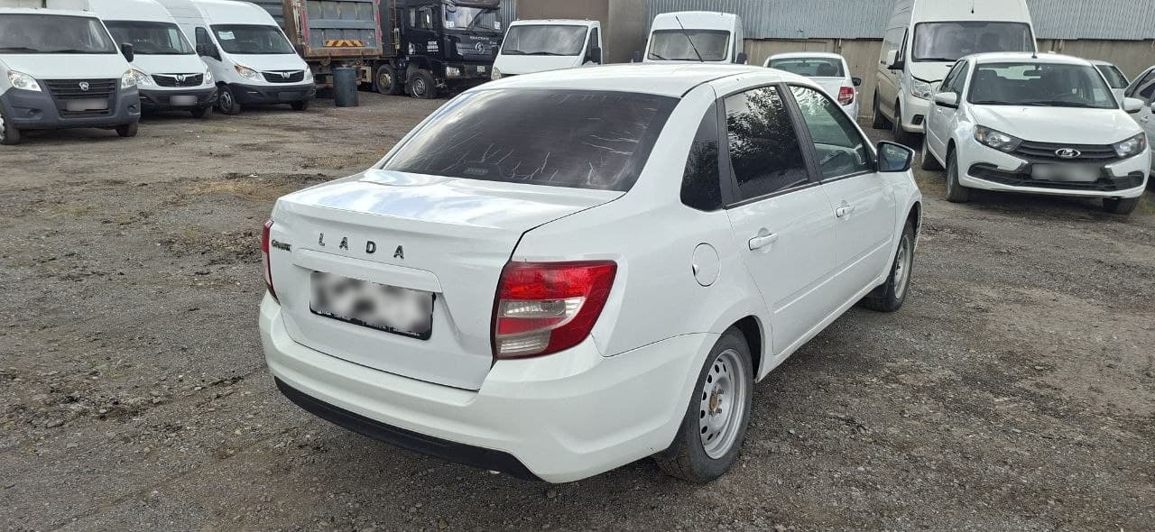 Lada Granta седан - 3