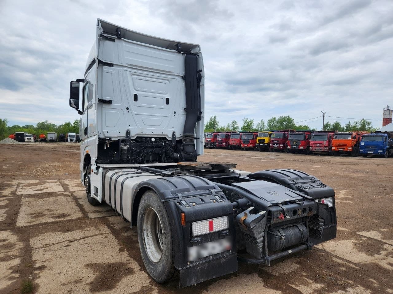 Камаз М1946 4x2 Седельный тягач - 4
