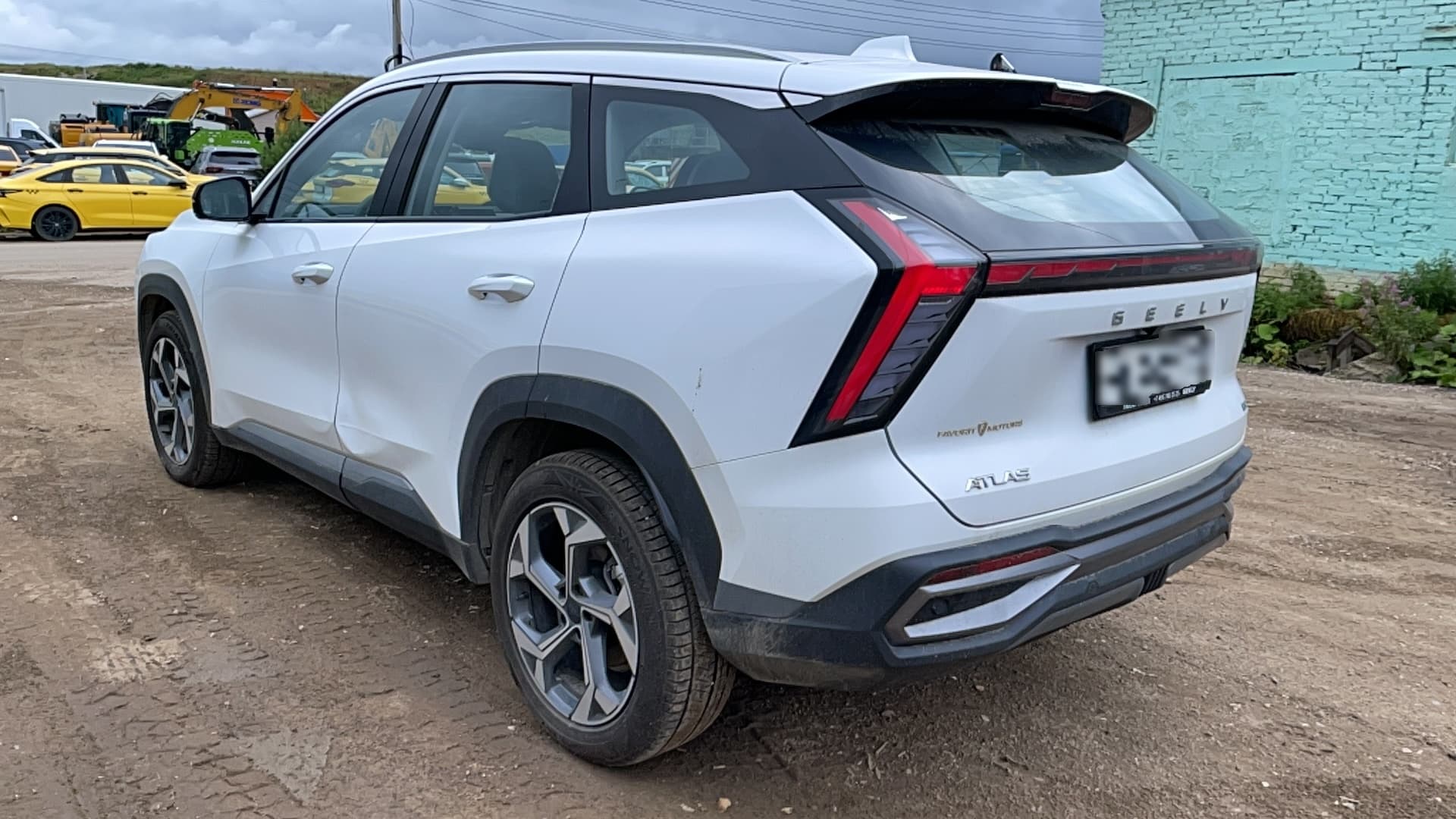 Geely Atlas - 4