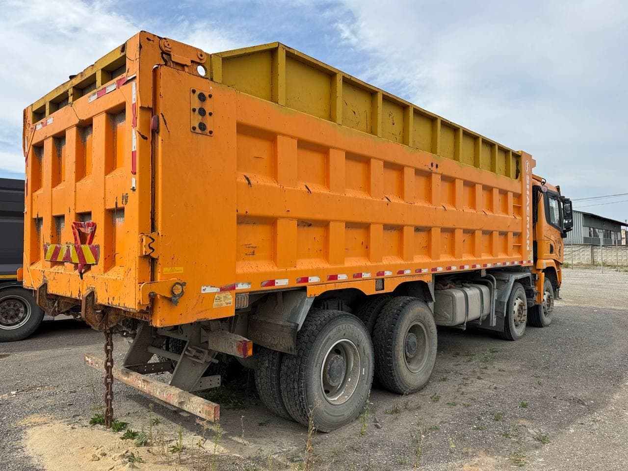 Shacman (Shaanxi) SX* 8x4 Самосвал - 3
