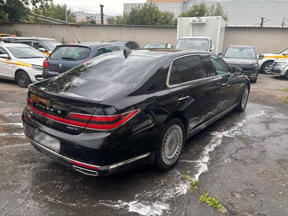 Genesis G90L - 3