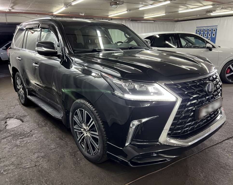Lexus LX 570 - 2