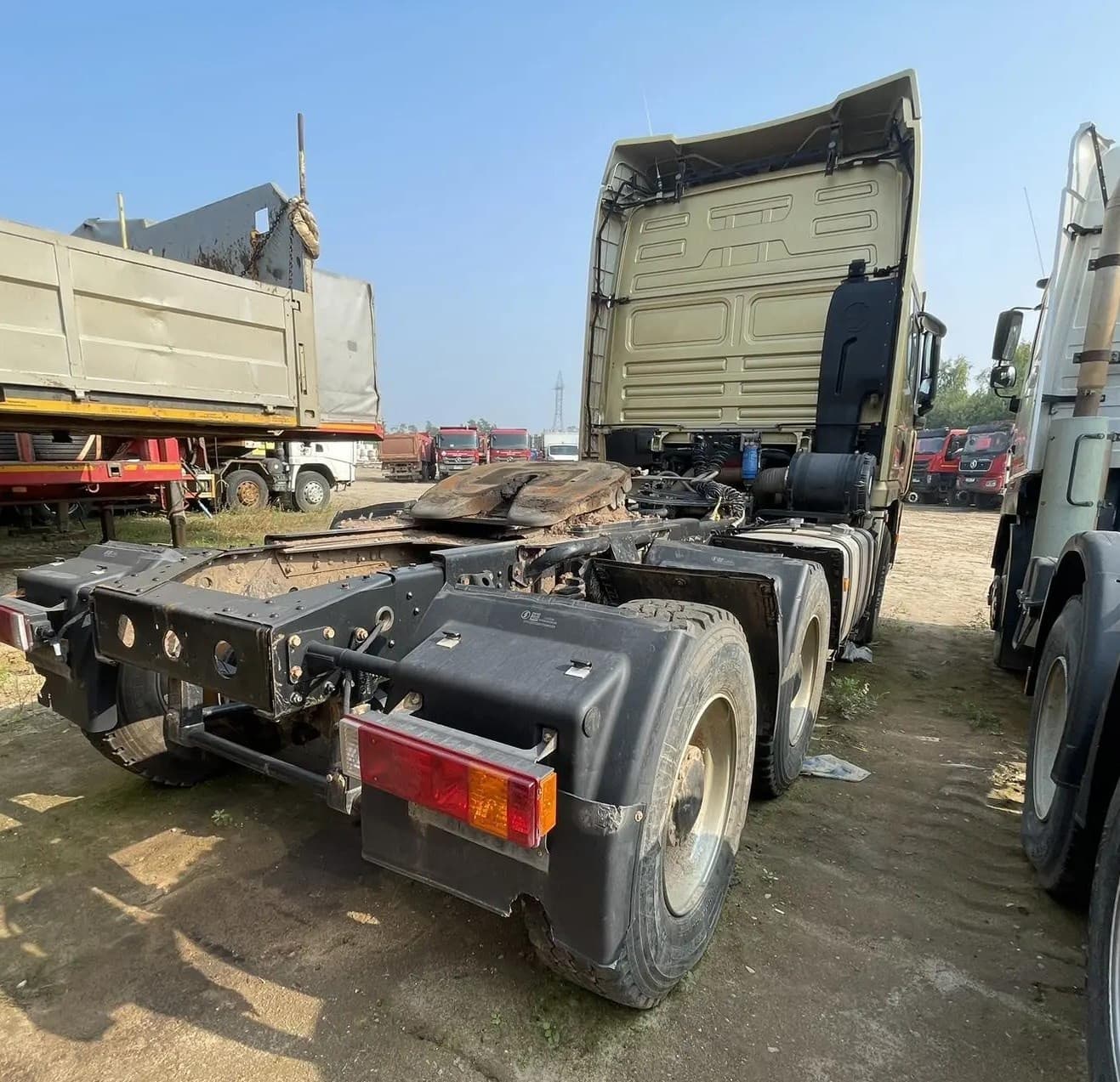 Shacman (Shaanxi) SX* 6x4 Седельный тягач - 3