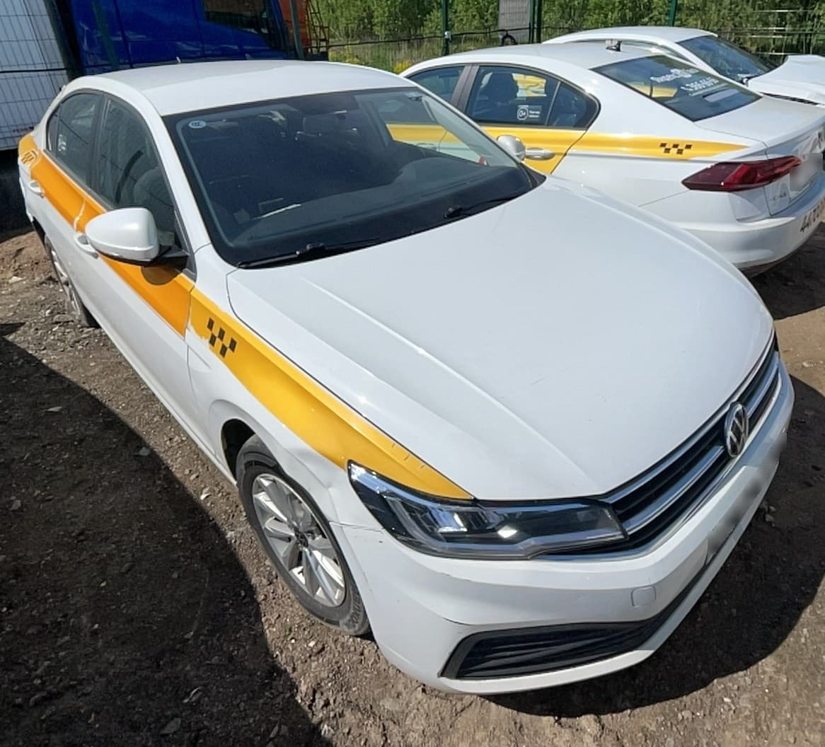 Volkswagen Bora - 2