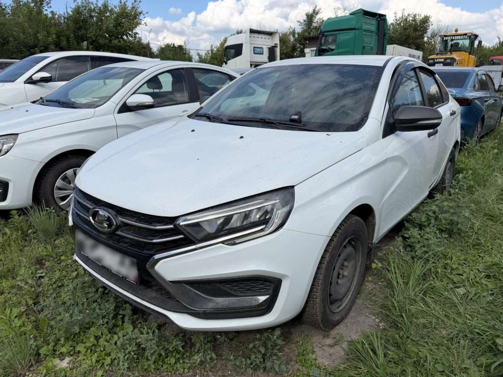 Lada Vesta седан - 1