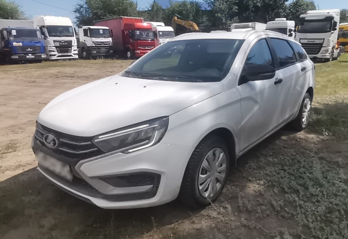 Lada Vesta SW - 1