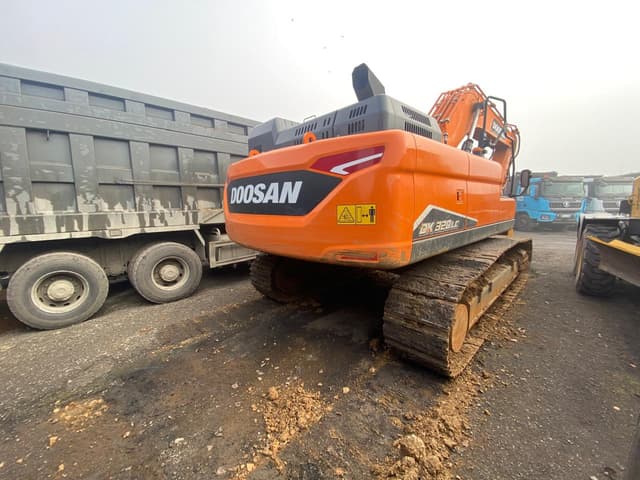 Doosan DX320 Экскаватор - 3
