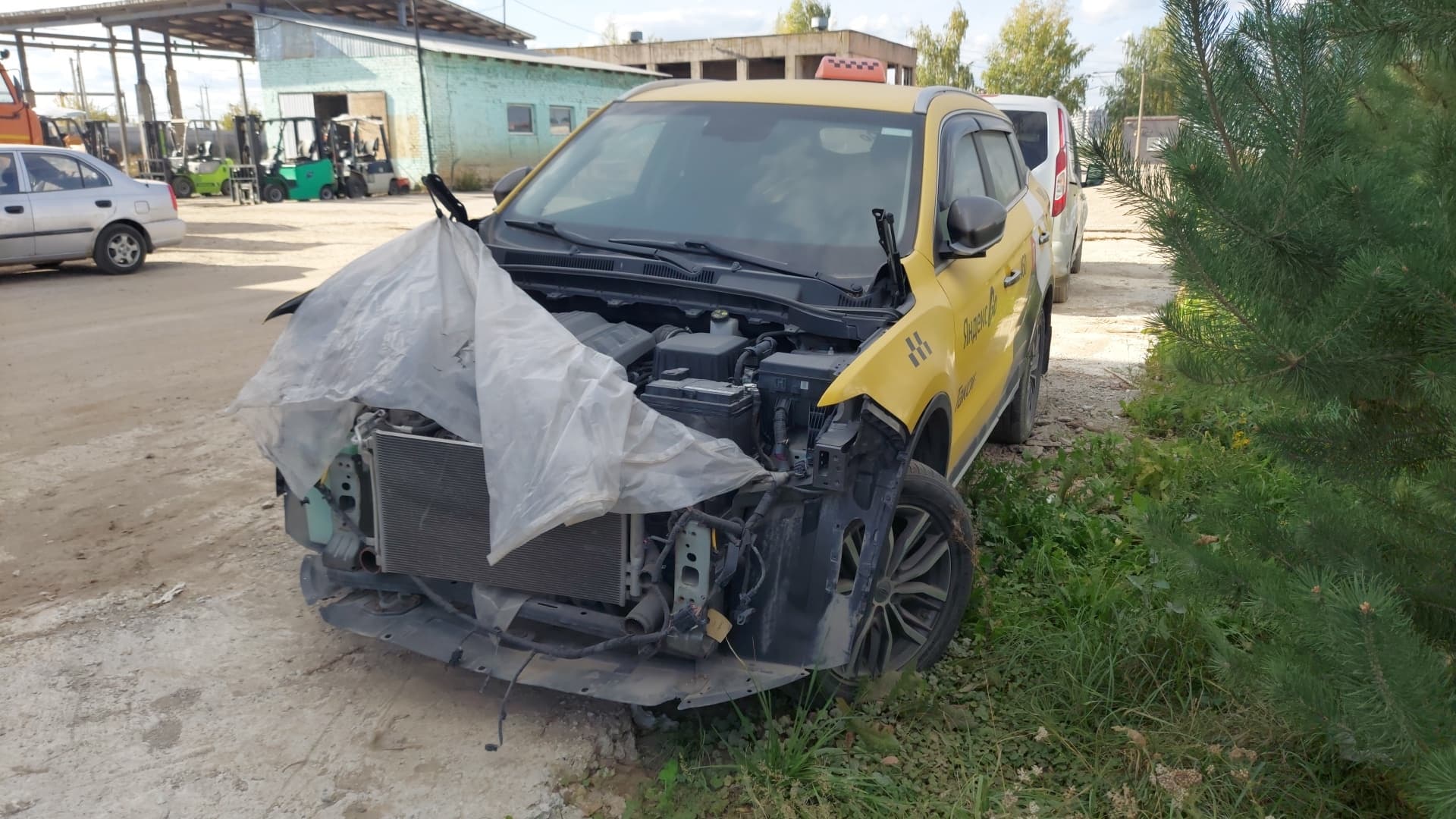Geely Atlas Pro - 1