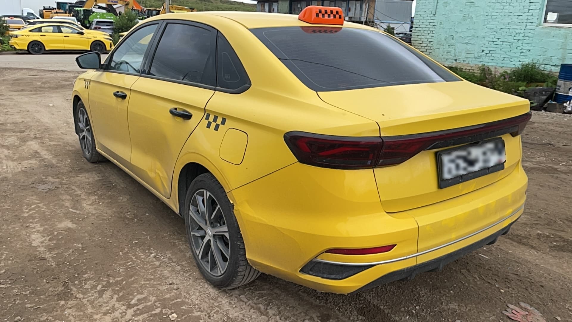 Geely EMGRAND - 4