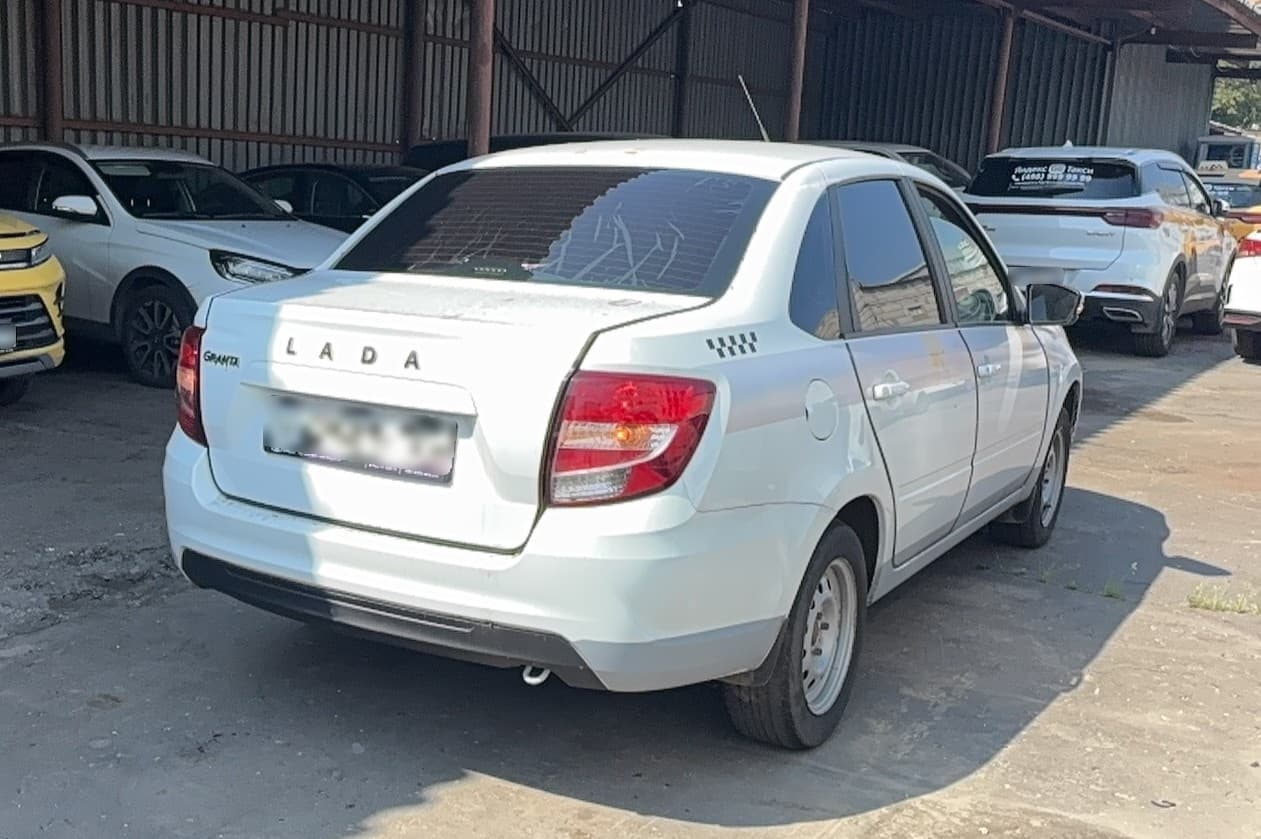 Lada Granta седан - 3
