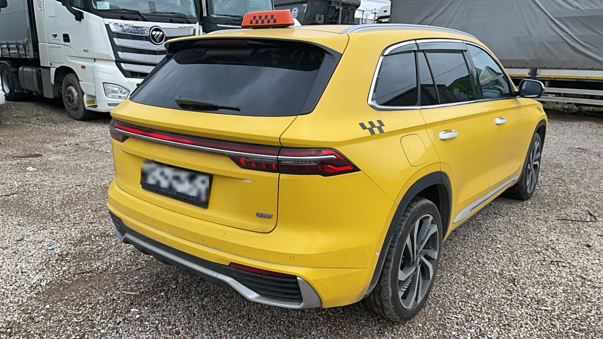 Geely Monjaro - 3