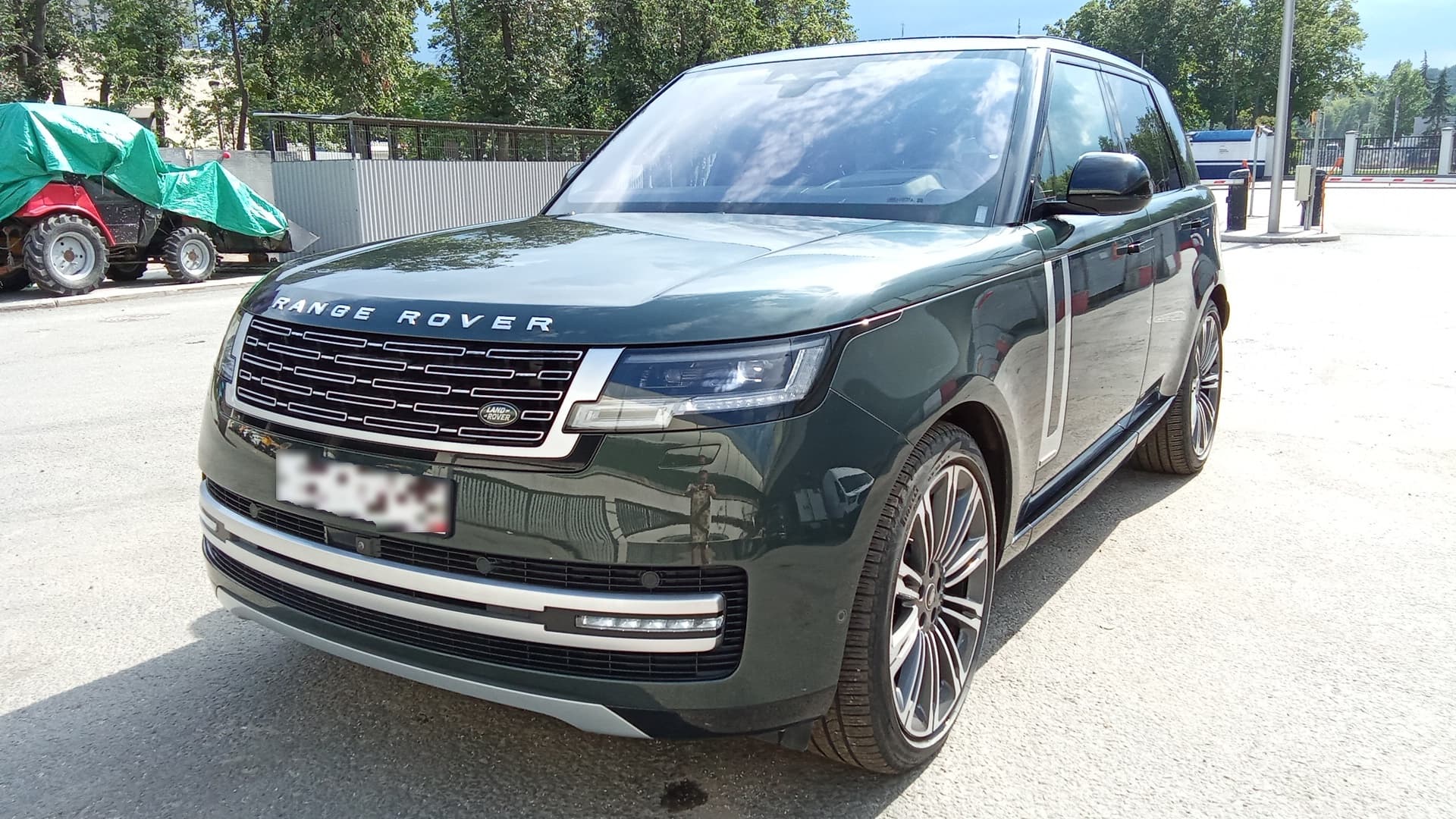 Land Rover Range Rover - 1