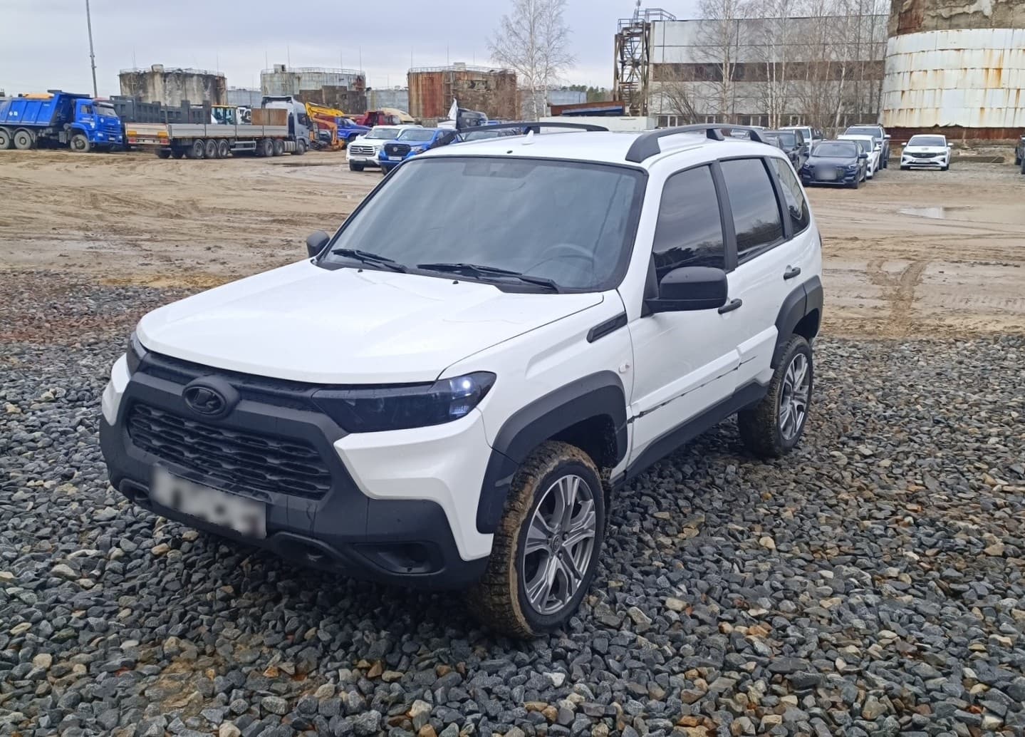 Lada Niva Travel - 1