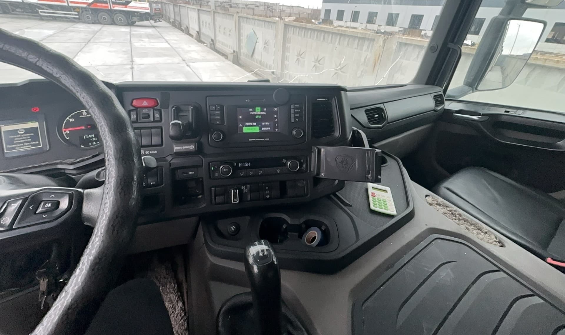 Scania P 8x4 Самосвал - 5