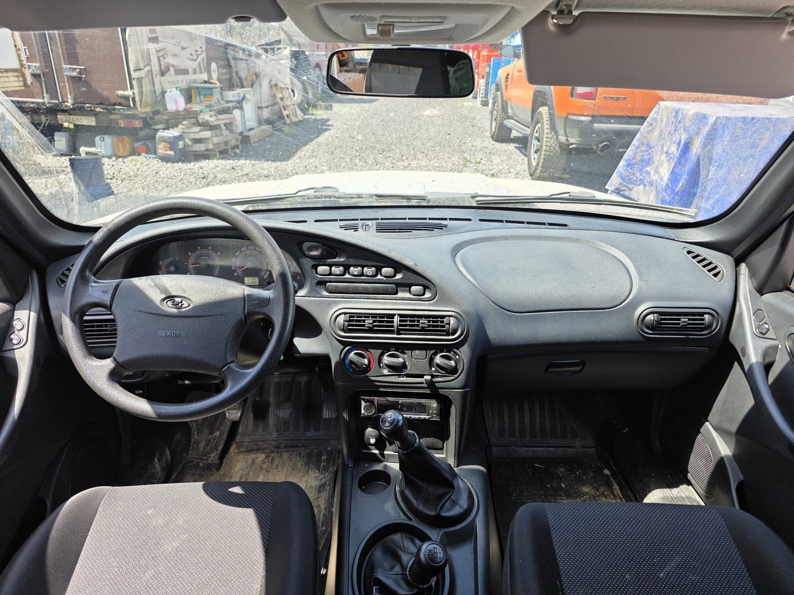 Lada Niva Travel - 5
