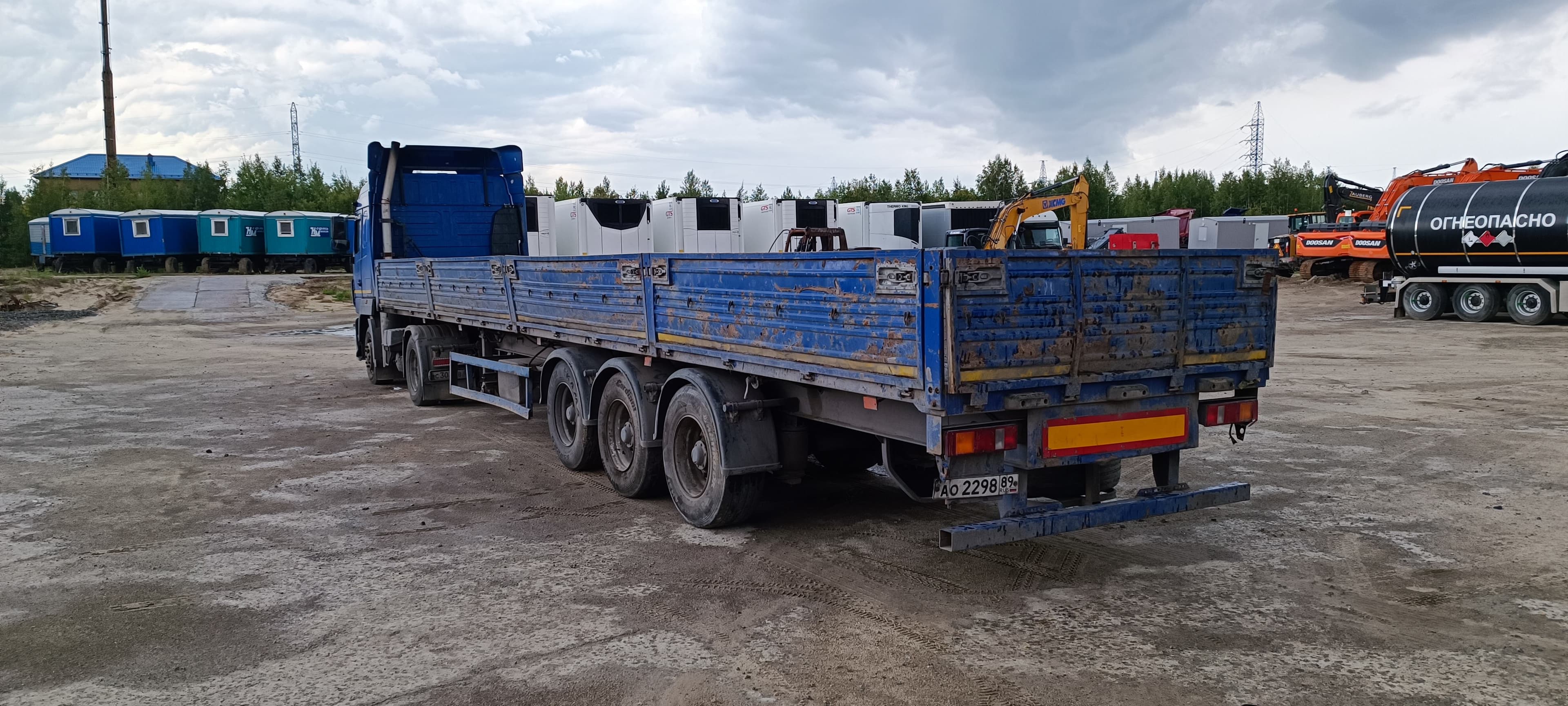 МАЗ 975800 Полуприцеп бортовой - 3
