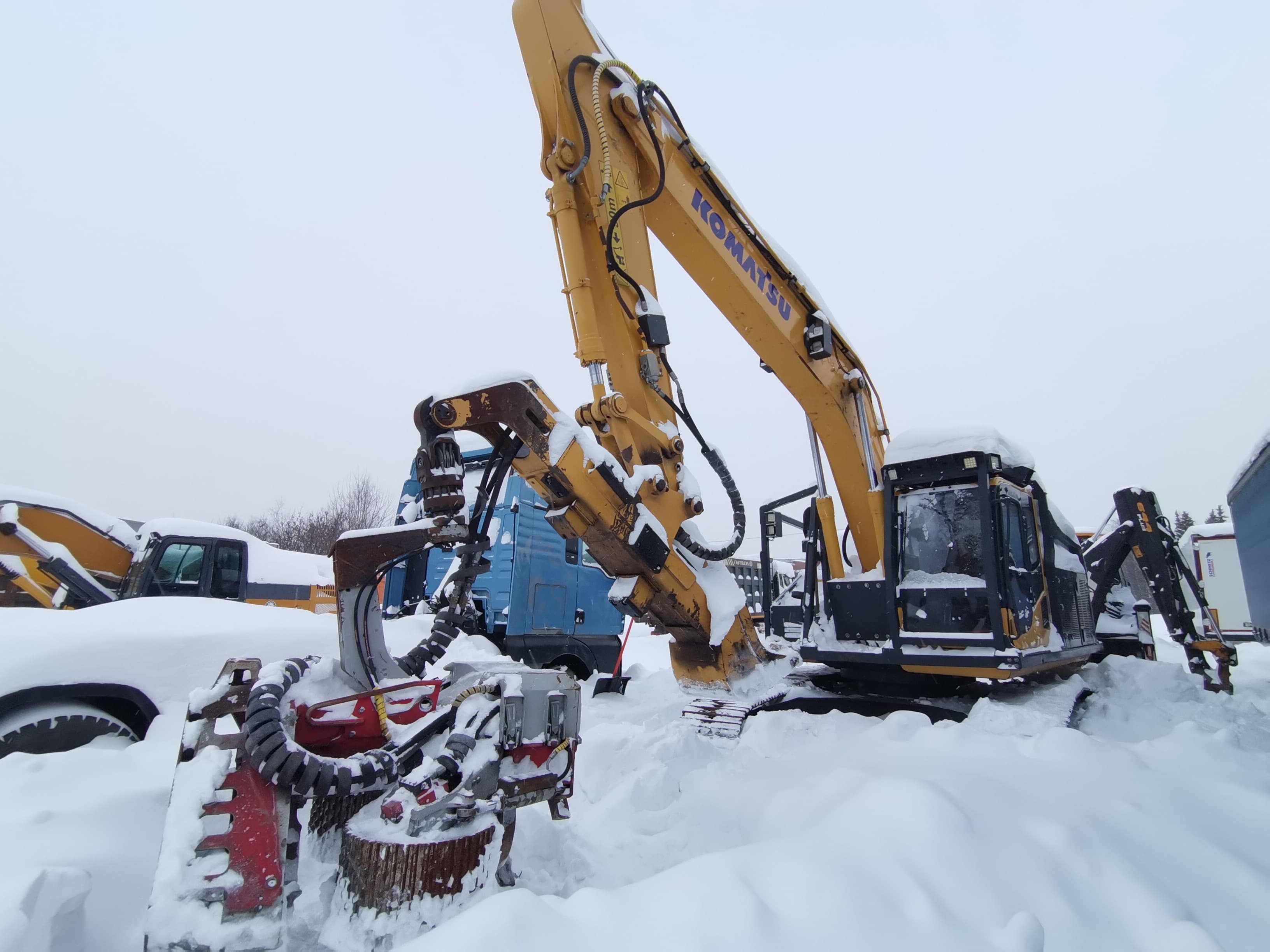 Komatsu PC 220 Экскаватор - 1