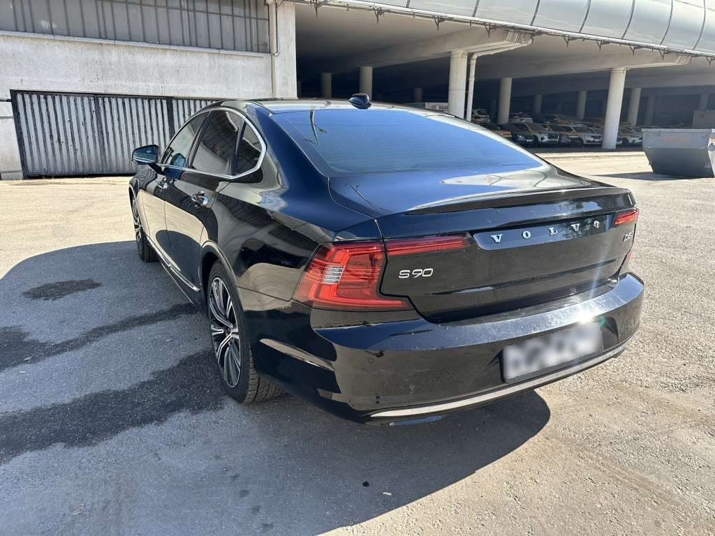 Volvo S90 - 4