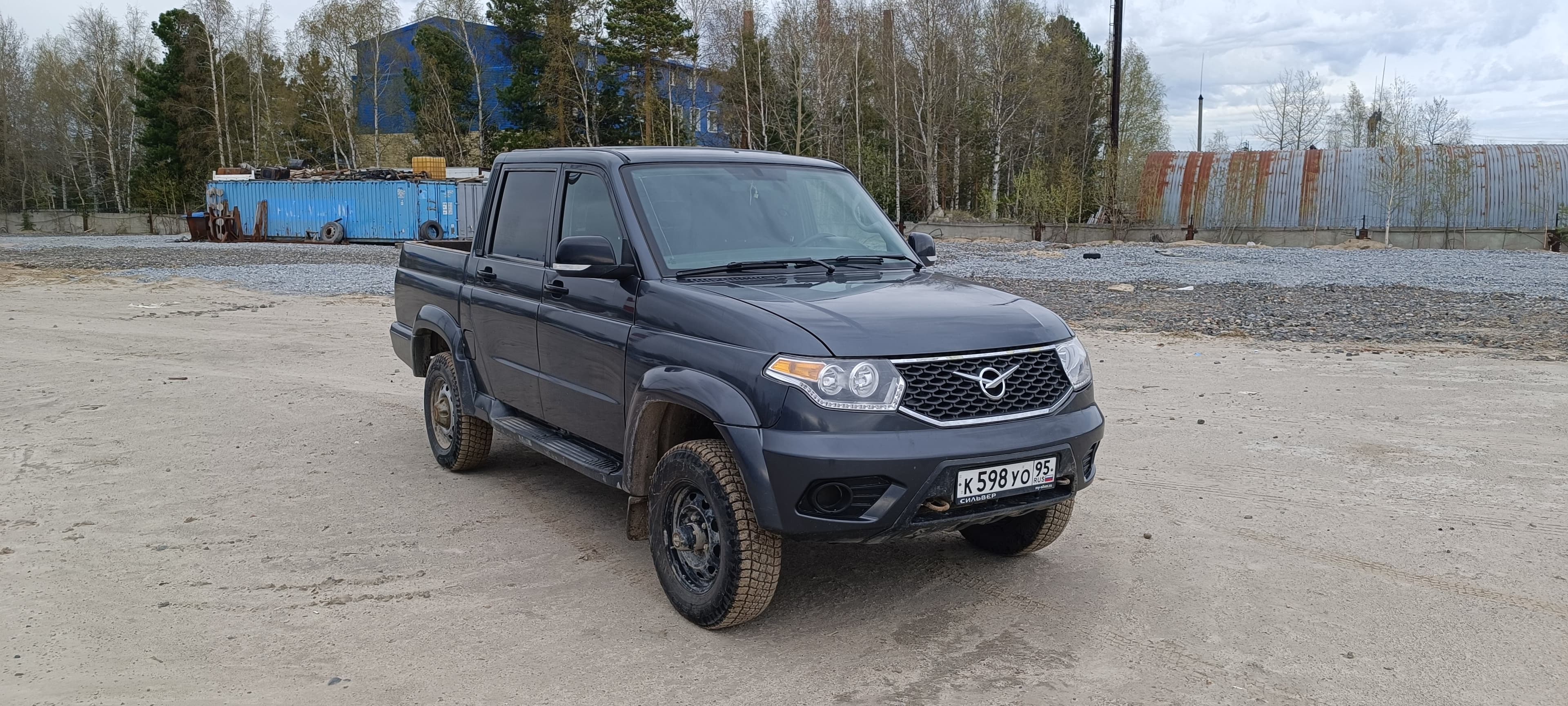 UAZ Pickup - 2