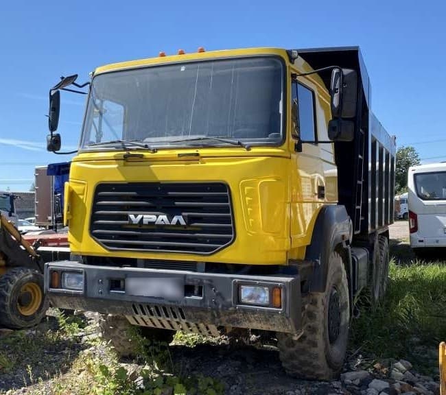 Завод Спецмаш SM02* на шасси Ural 6370 6x6 Самосвал - 1
