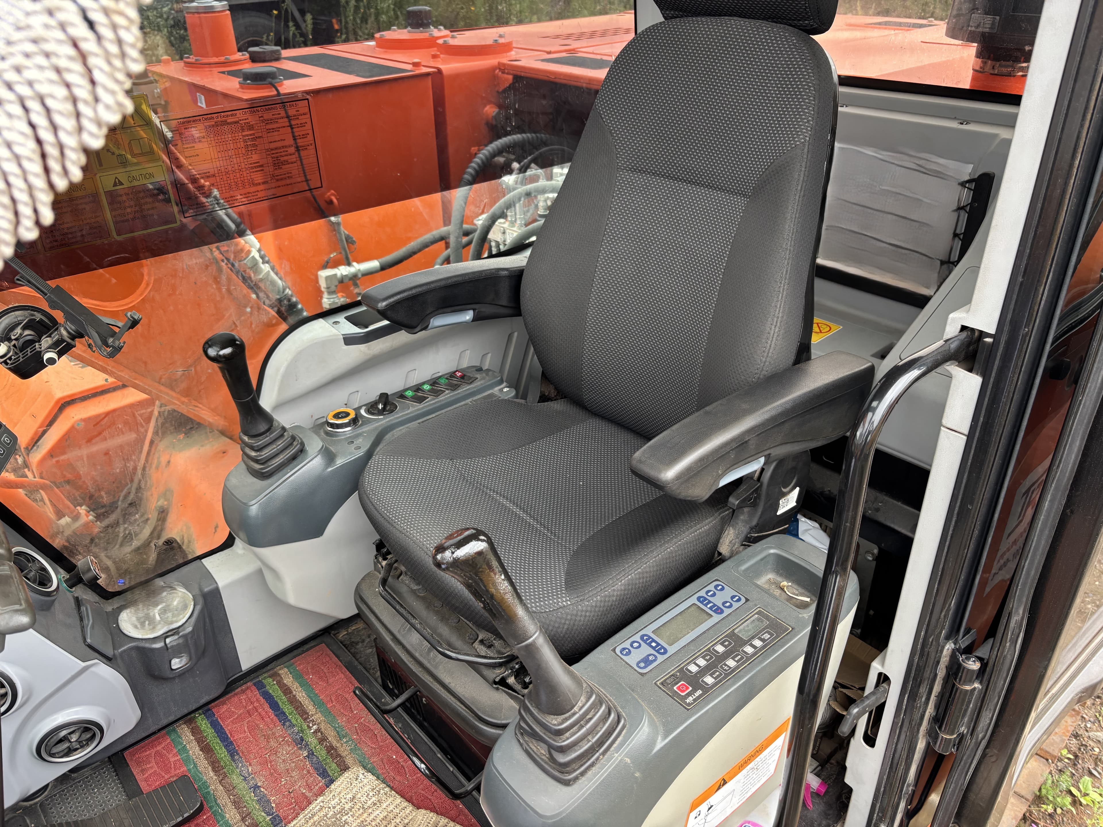 Lonking CDM6135 Экскаватор - 5