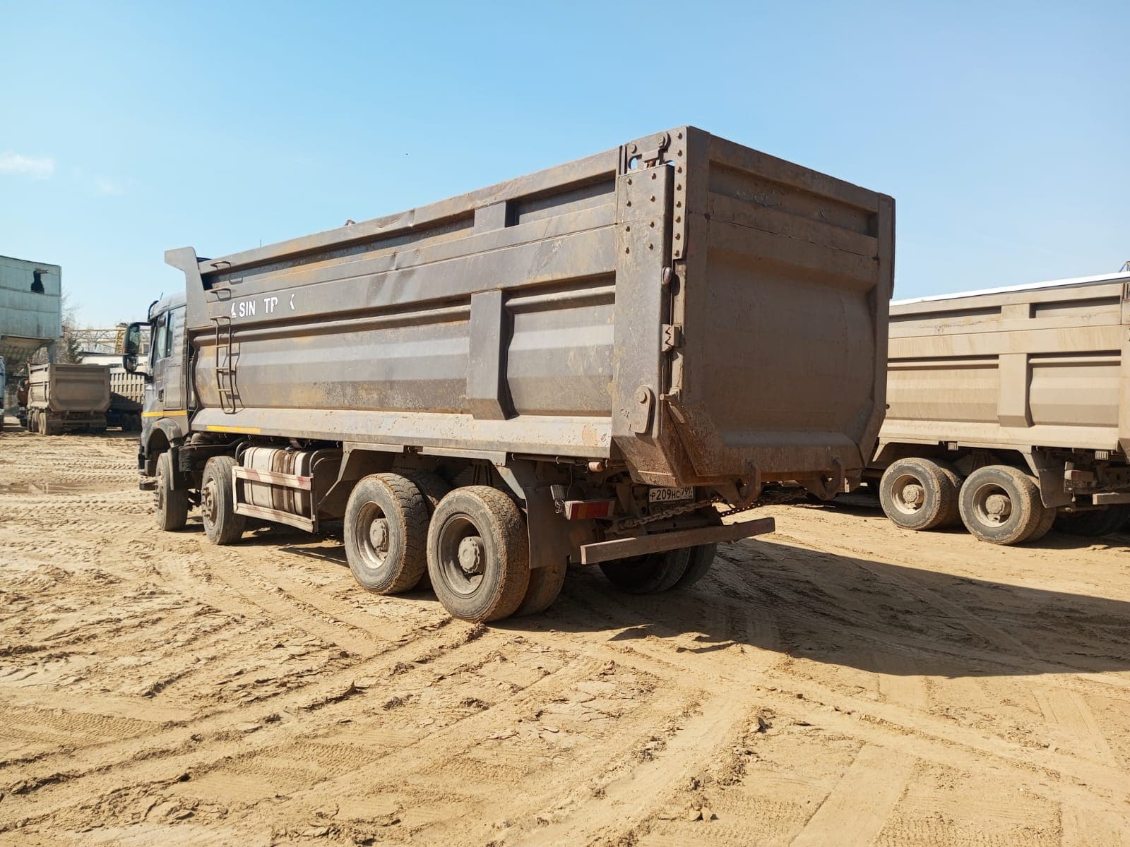 Howo T5G 8x4 Самосвал - 4