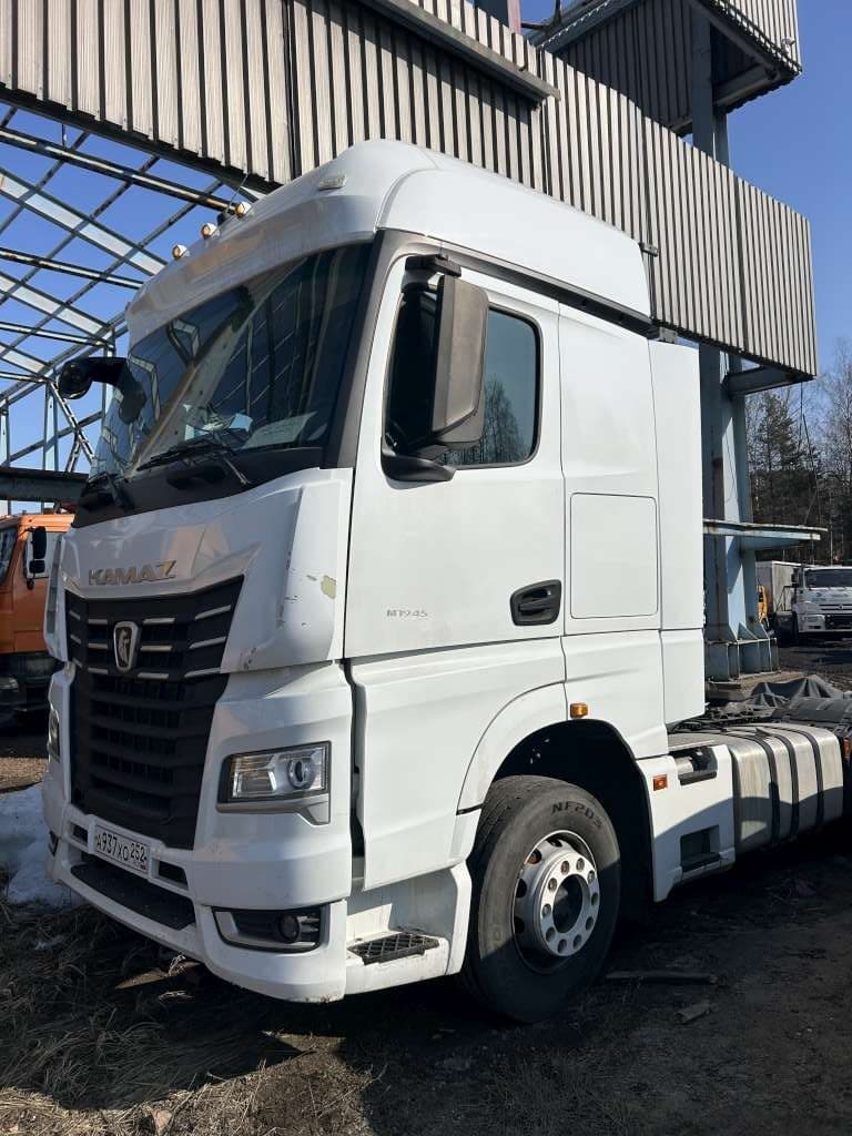 Камаз 54901 4x2 Седельный тягач - 1
