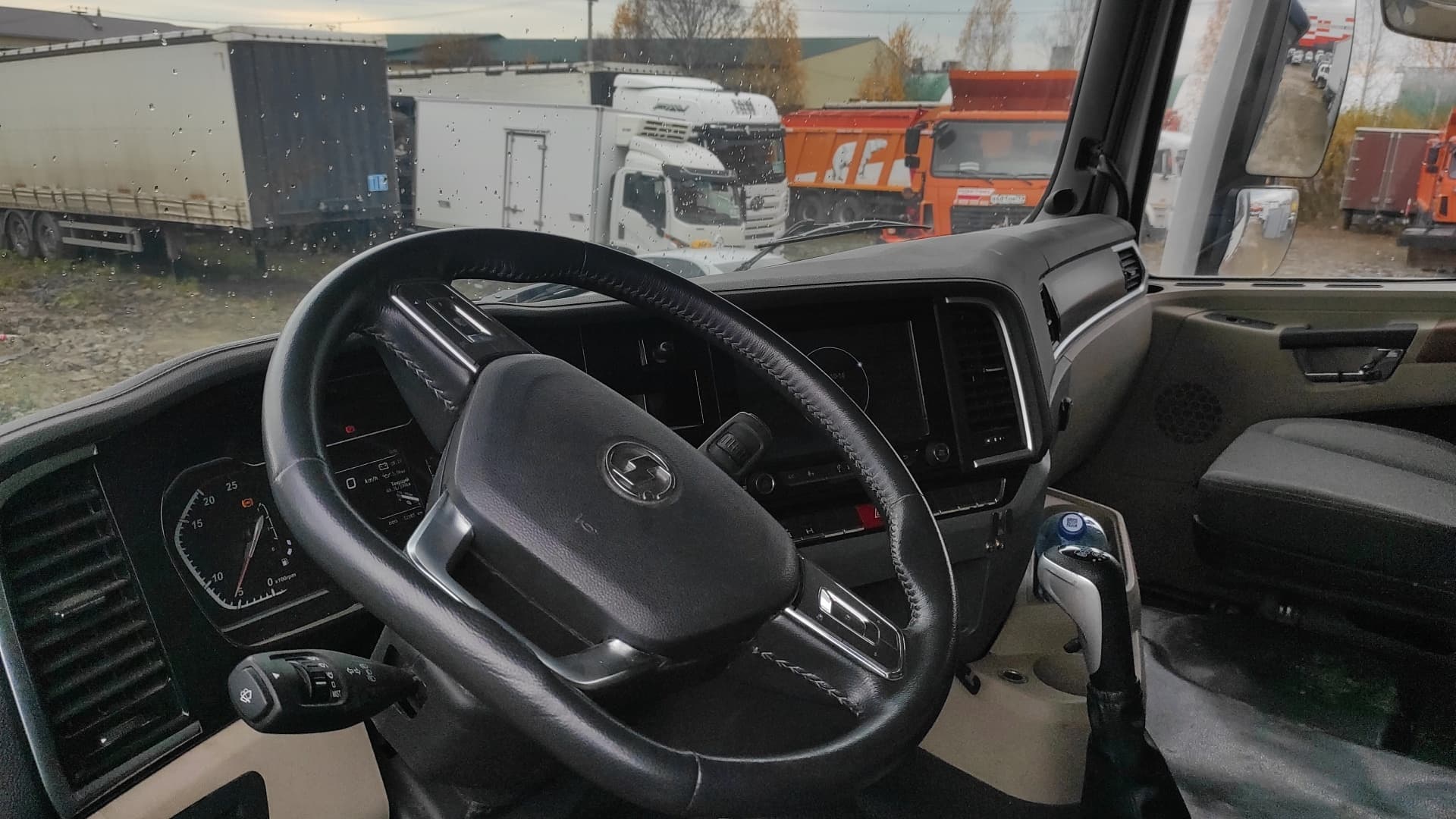 Shacman (Shaanxi) SX* 6x6 Самосвал - 5