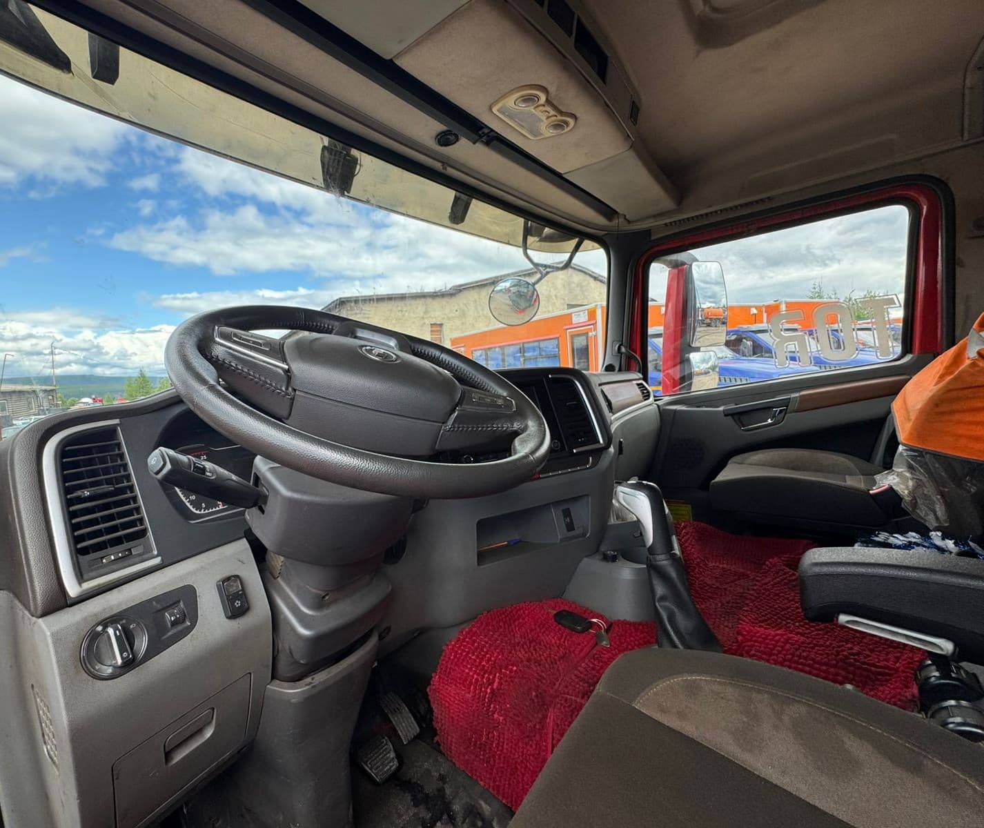 Shacman (Shaanxi) SX* 8x4 Самосвал - 5