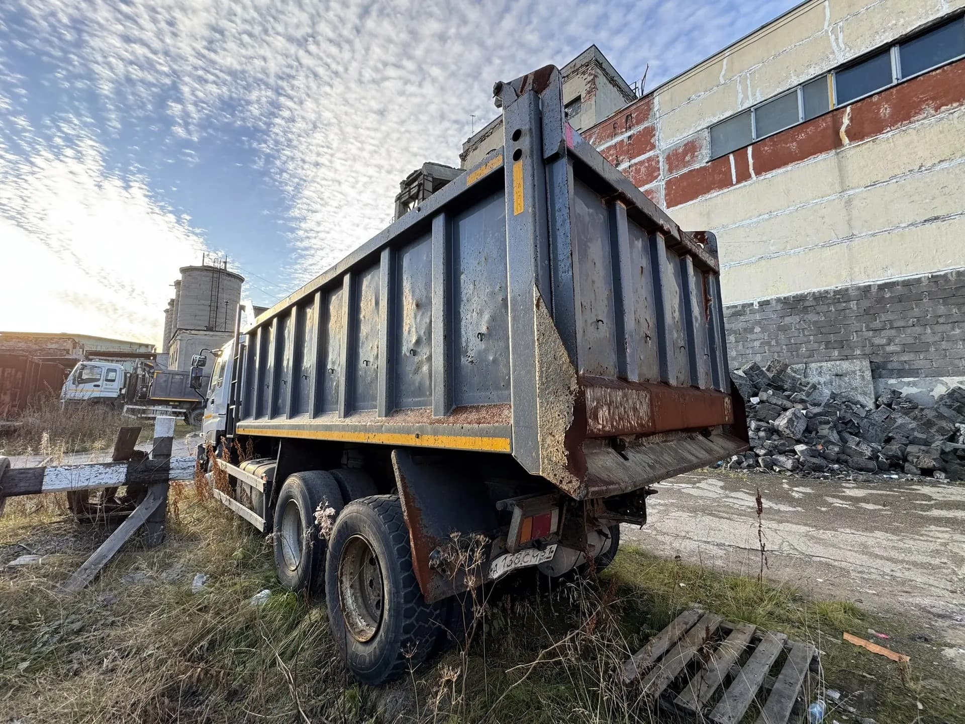 Автомастер 6589* на шасси Isuzu Giga (CYZ) 6x4 Самосвал - 4