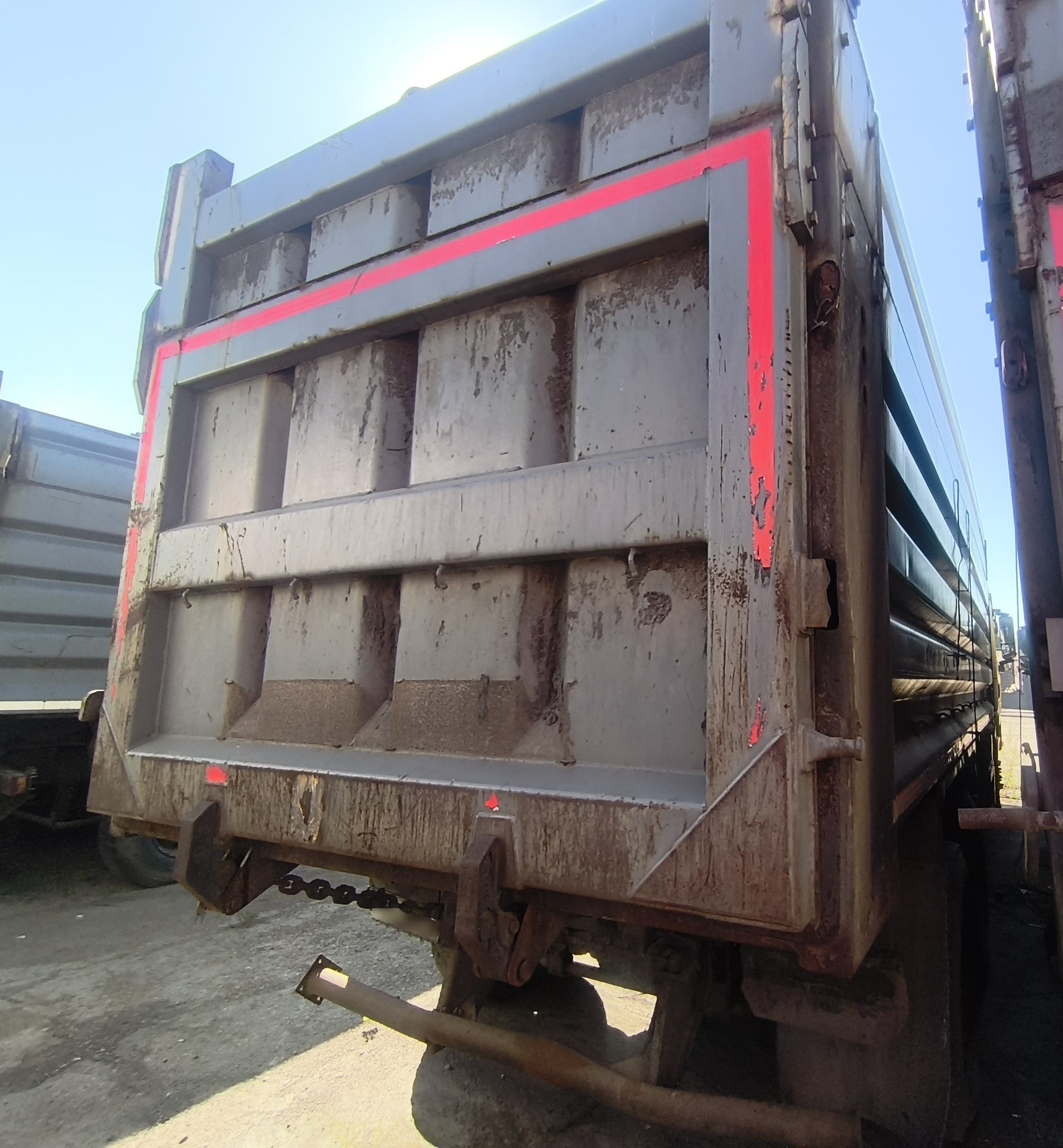 Shacman (Shaanxi) SX* 8x4 Самосвал - 3