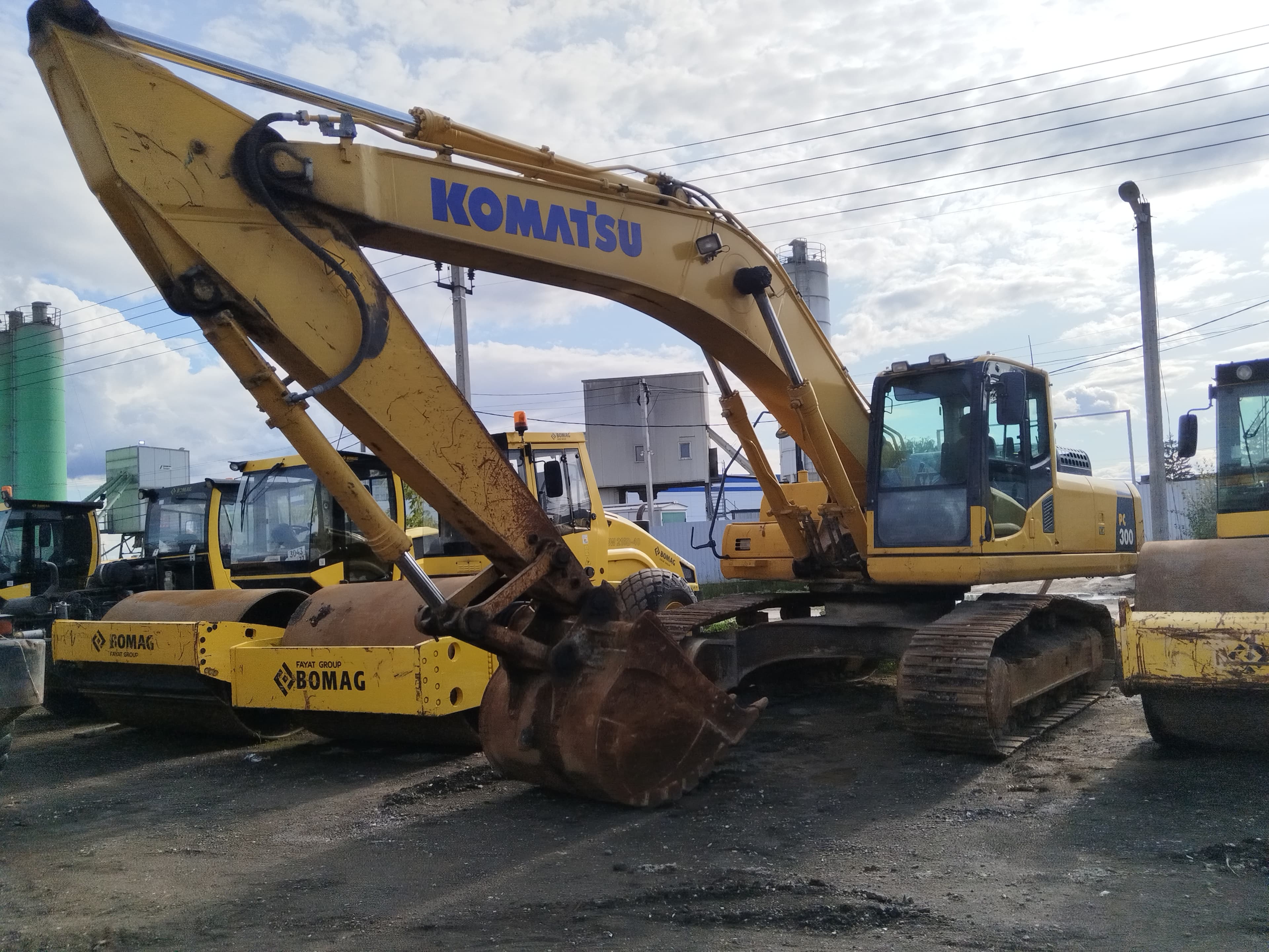 Komatsu PC 300 Экскаватор - 1