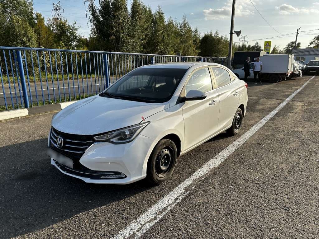 Changan Alsvin - 1