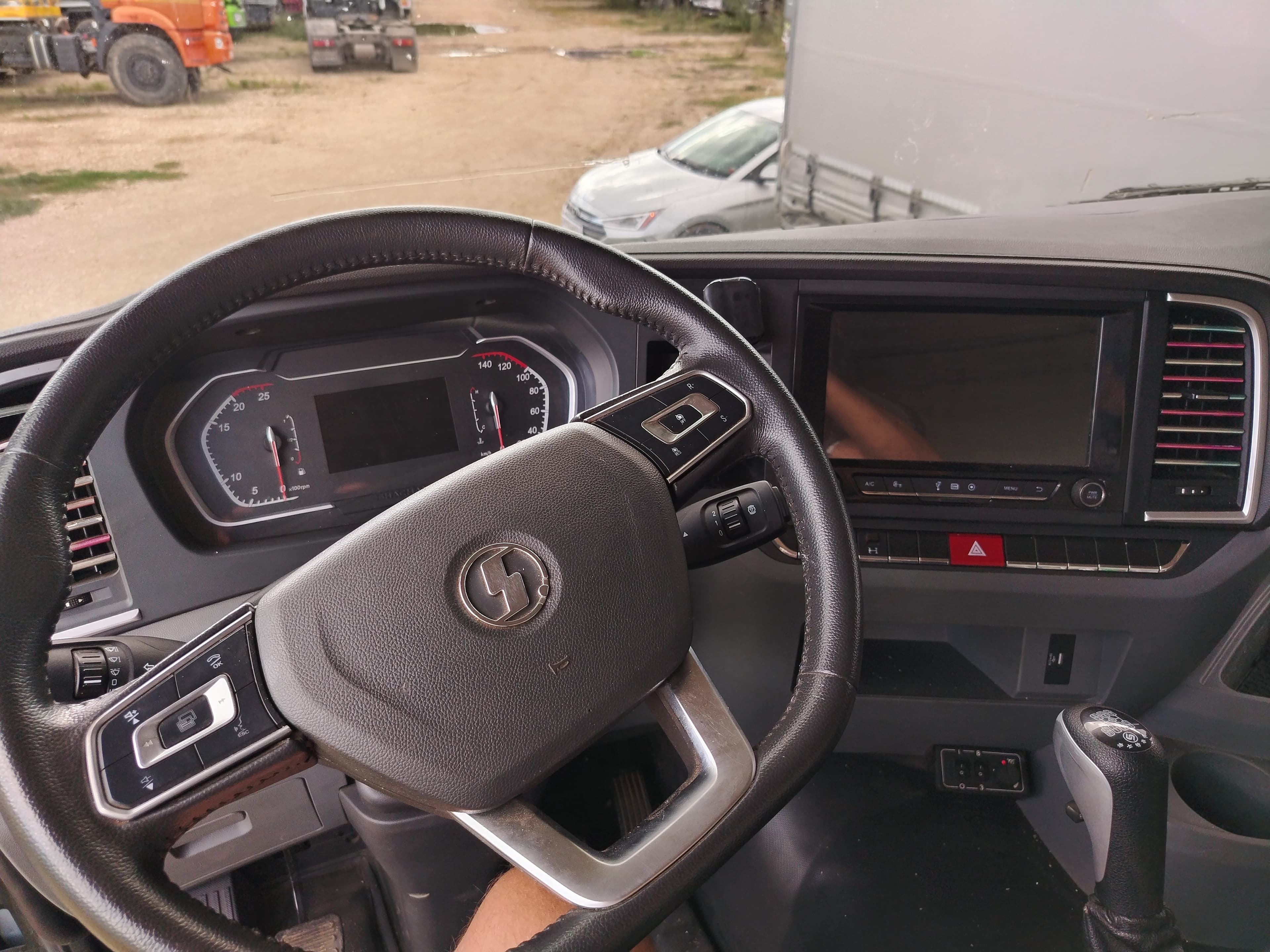 Shacman (Shaanxi) SX* 6x6 Седельный тягач - 5