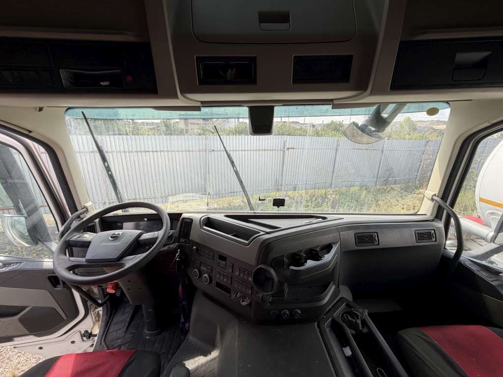 Volvo FM 6x2 Седельный тягач - 5