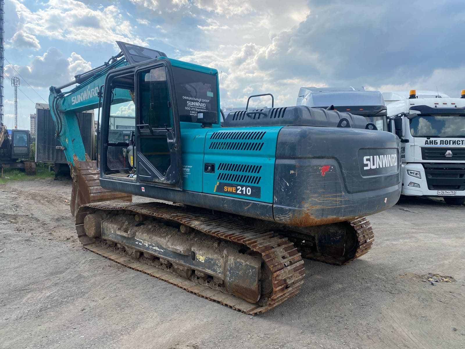 Sunward SWE210 Экскаватор - 4