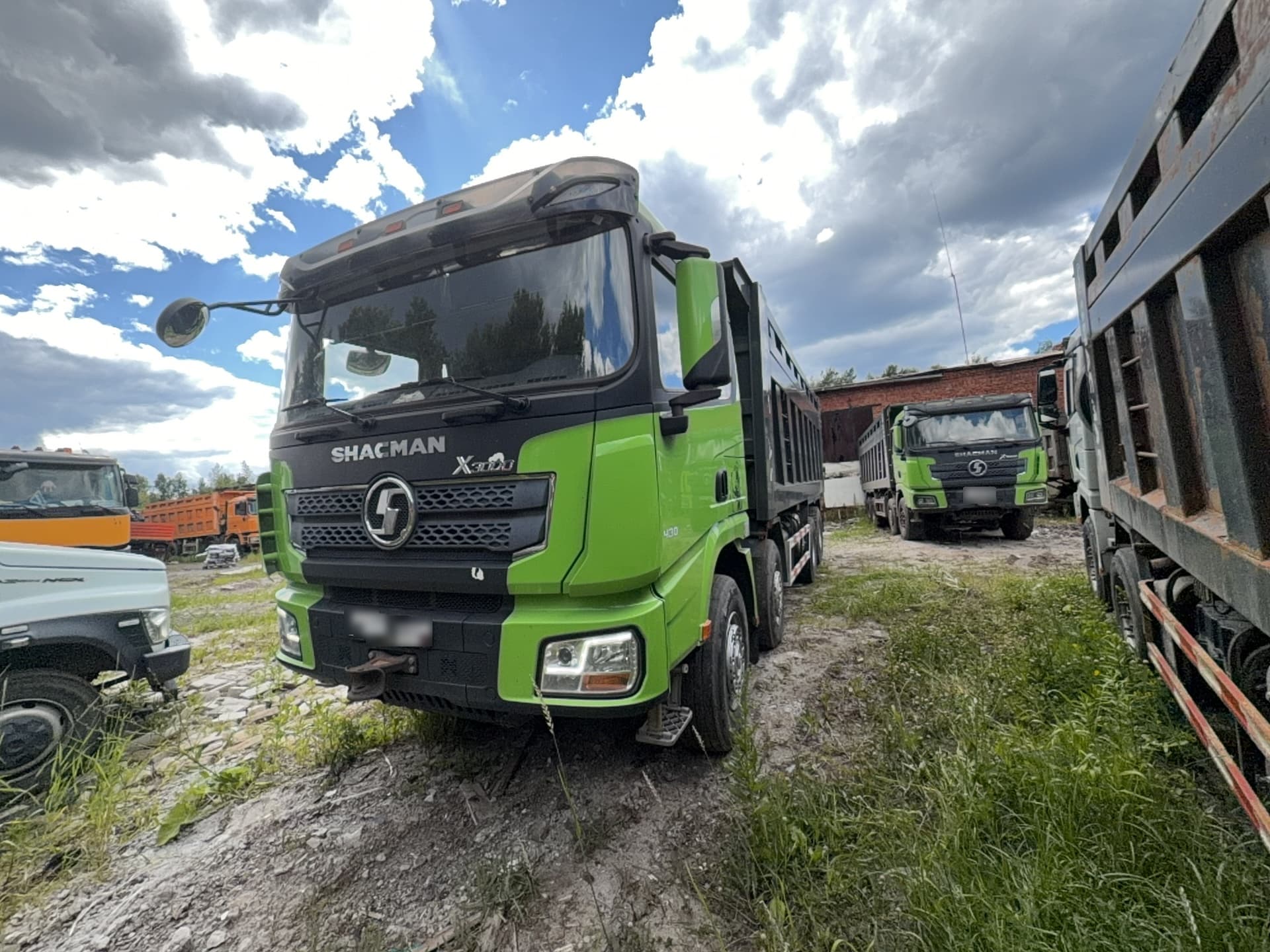 Shacman (Shaanxi) SX* 8x4 Самосвал - 1