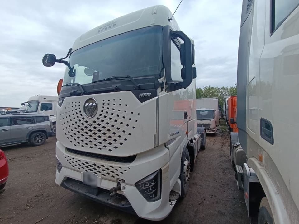 Foton AUMAN Galaxy 4x2 Седельный тягач - 1