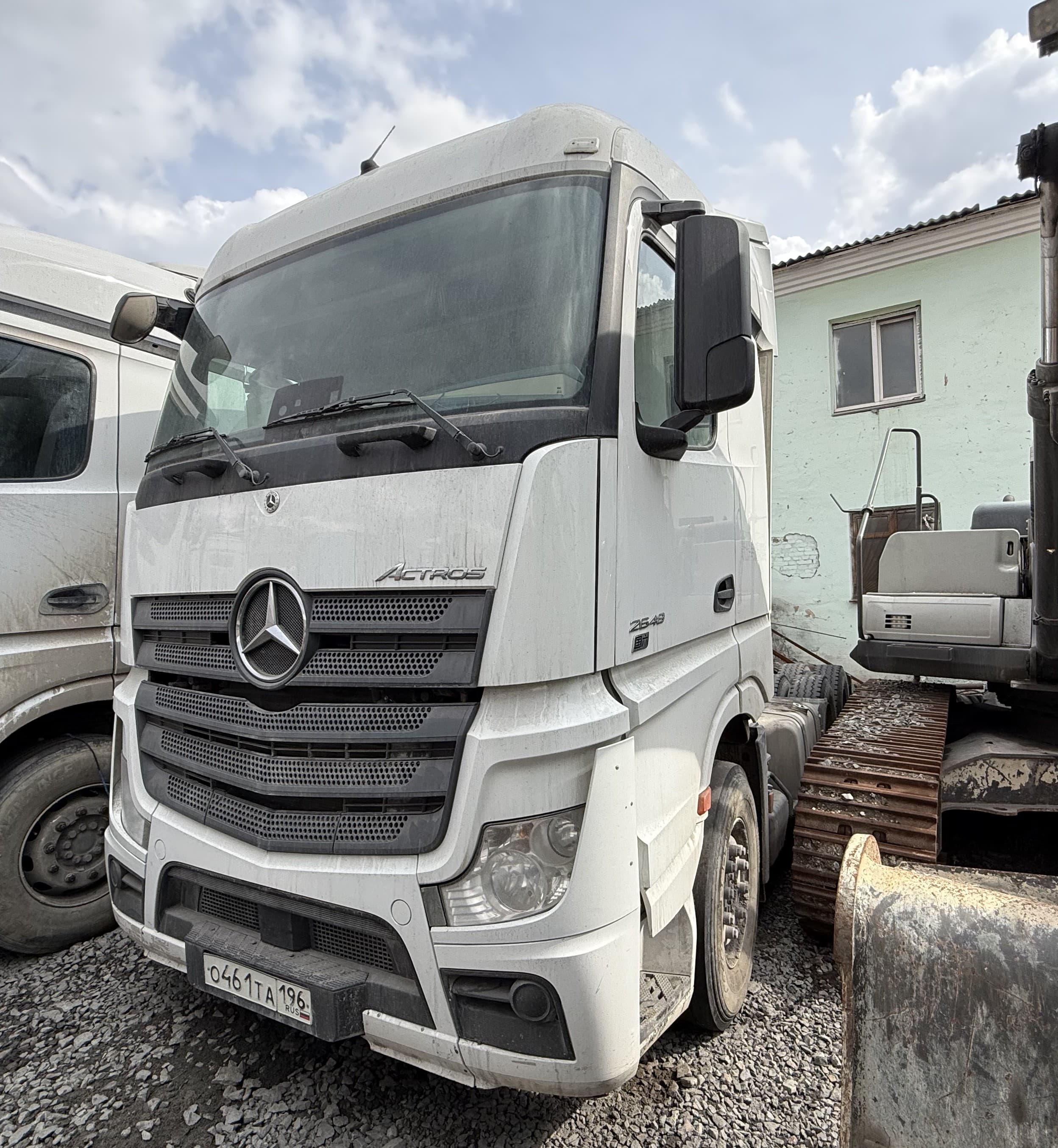Mercedes-Benz Actros 6x4 Седельный тягач - 1