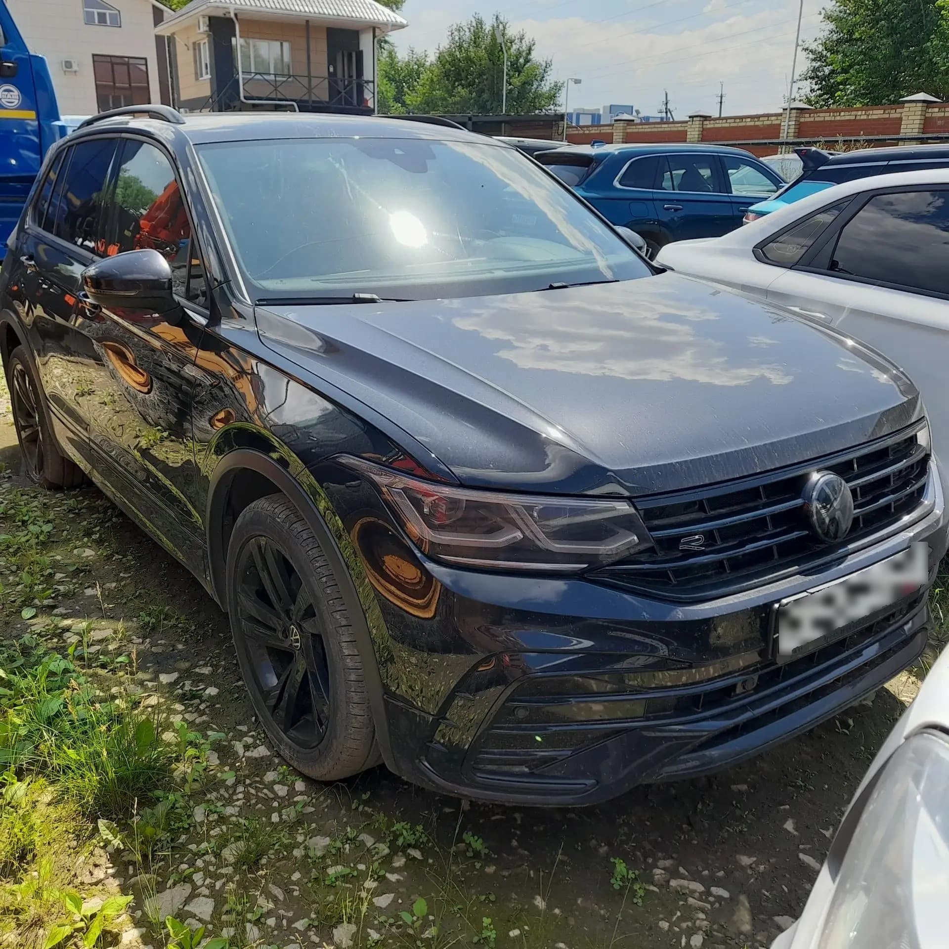 Volkswagen Tiguan - 2