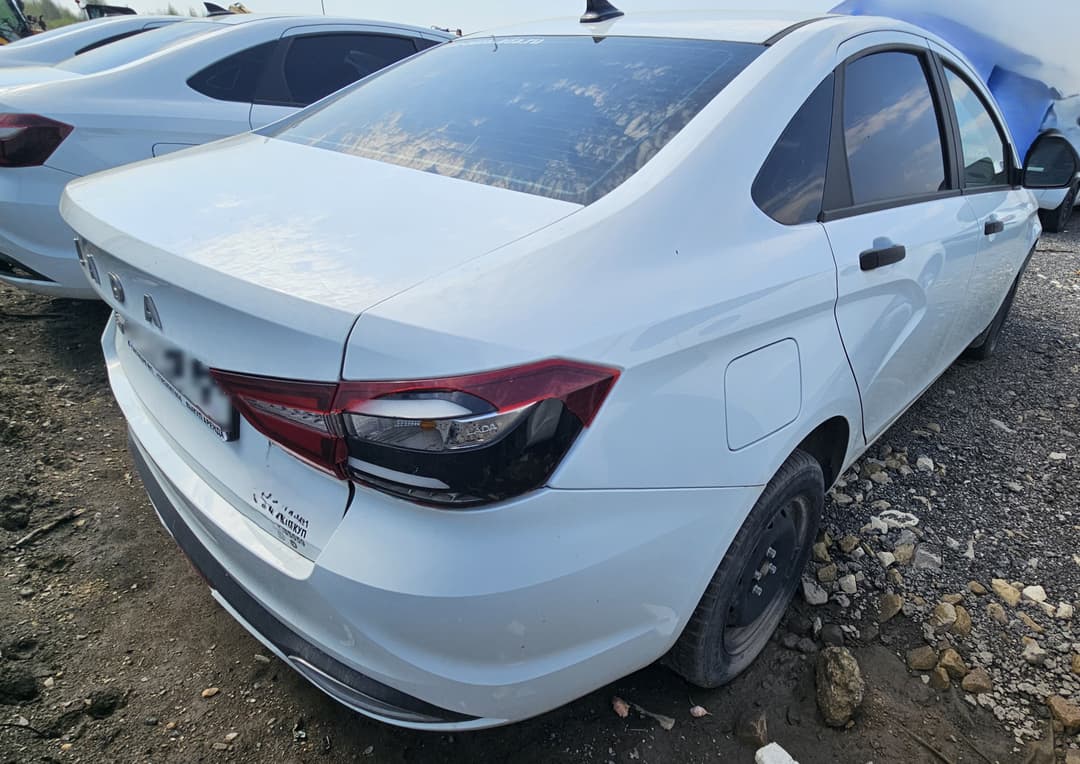 Lada Vesta седан - 3