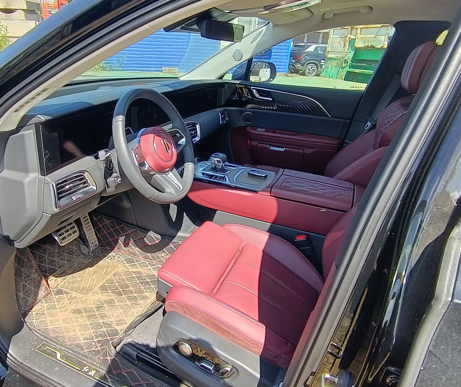 Hongqi E-HS9 - 5